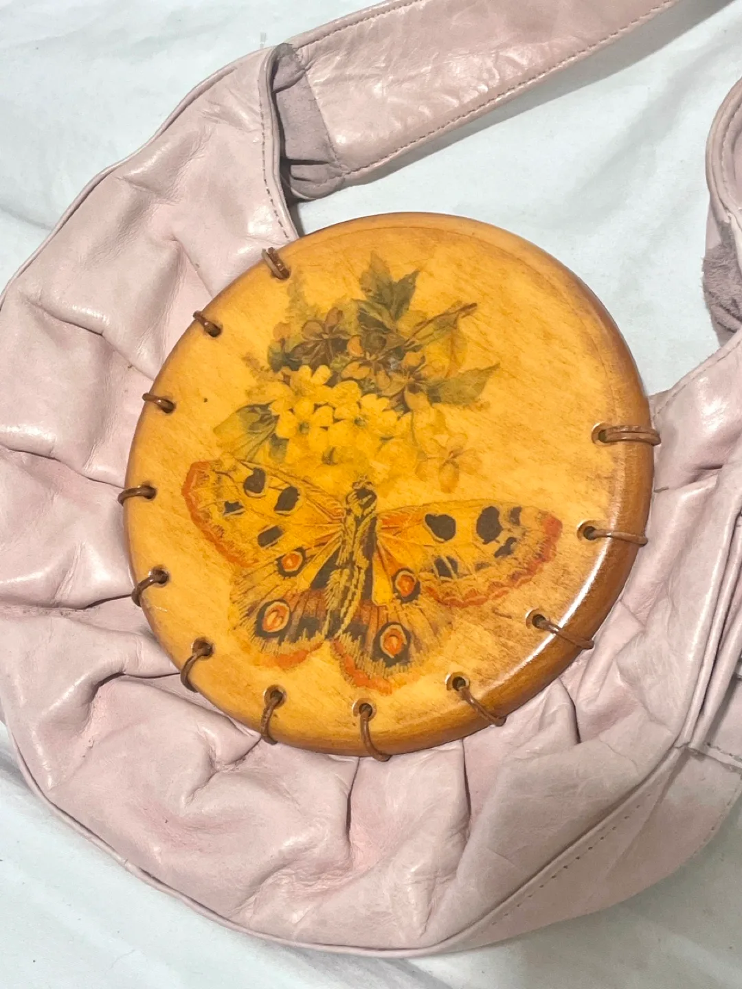 Vintage Pink Leather Handbag with Butterfly Detail image indicator(2)