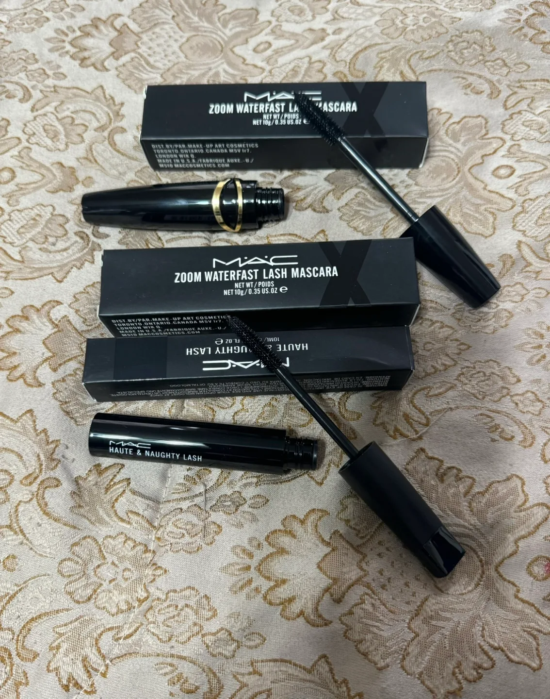 MZoom Waterfast Lash Mascara - Haute & Naughty Lash image indicator(2)