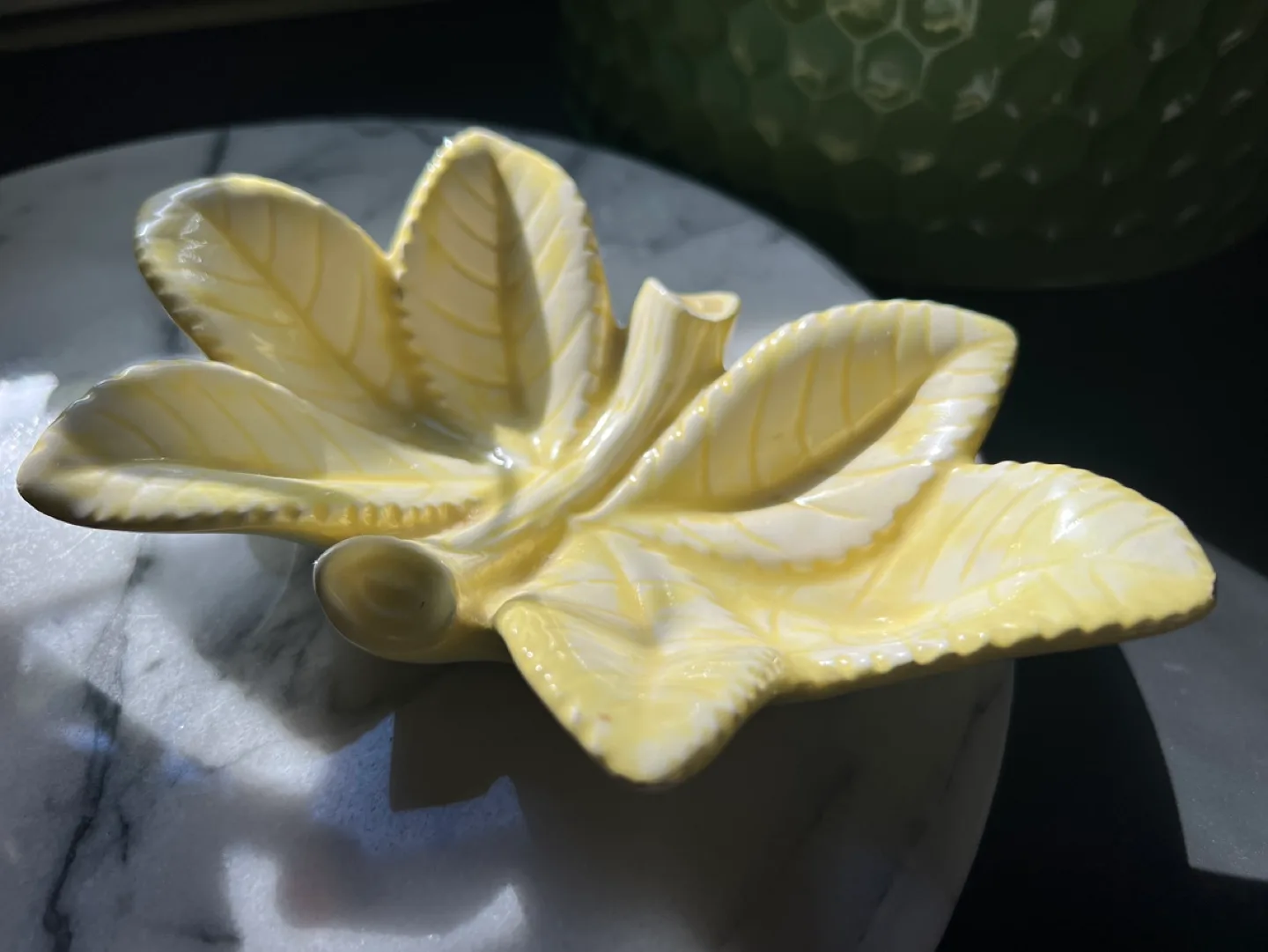 Vintage Yellow Leaf dresser tray image indicator(3)
