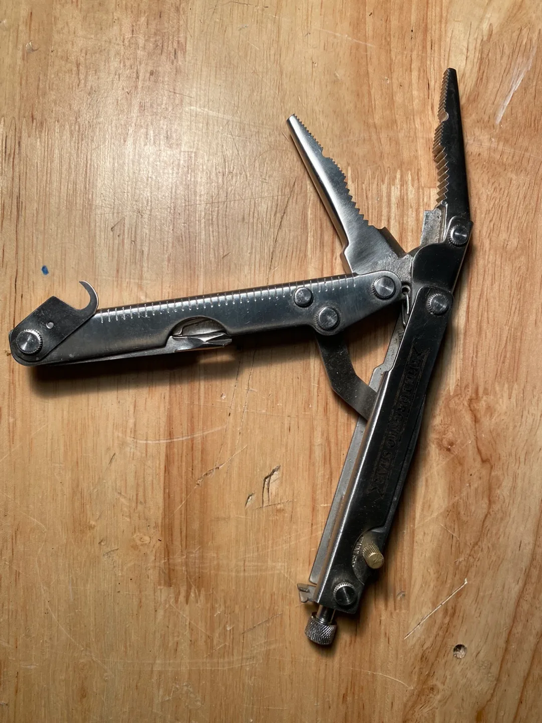 The Toronto Star Multi-Tool image indicator(2)