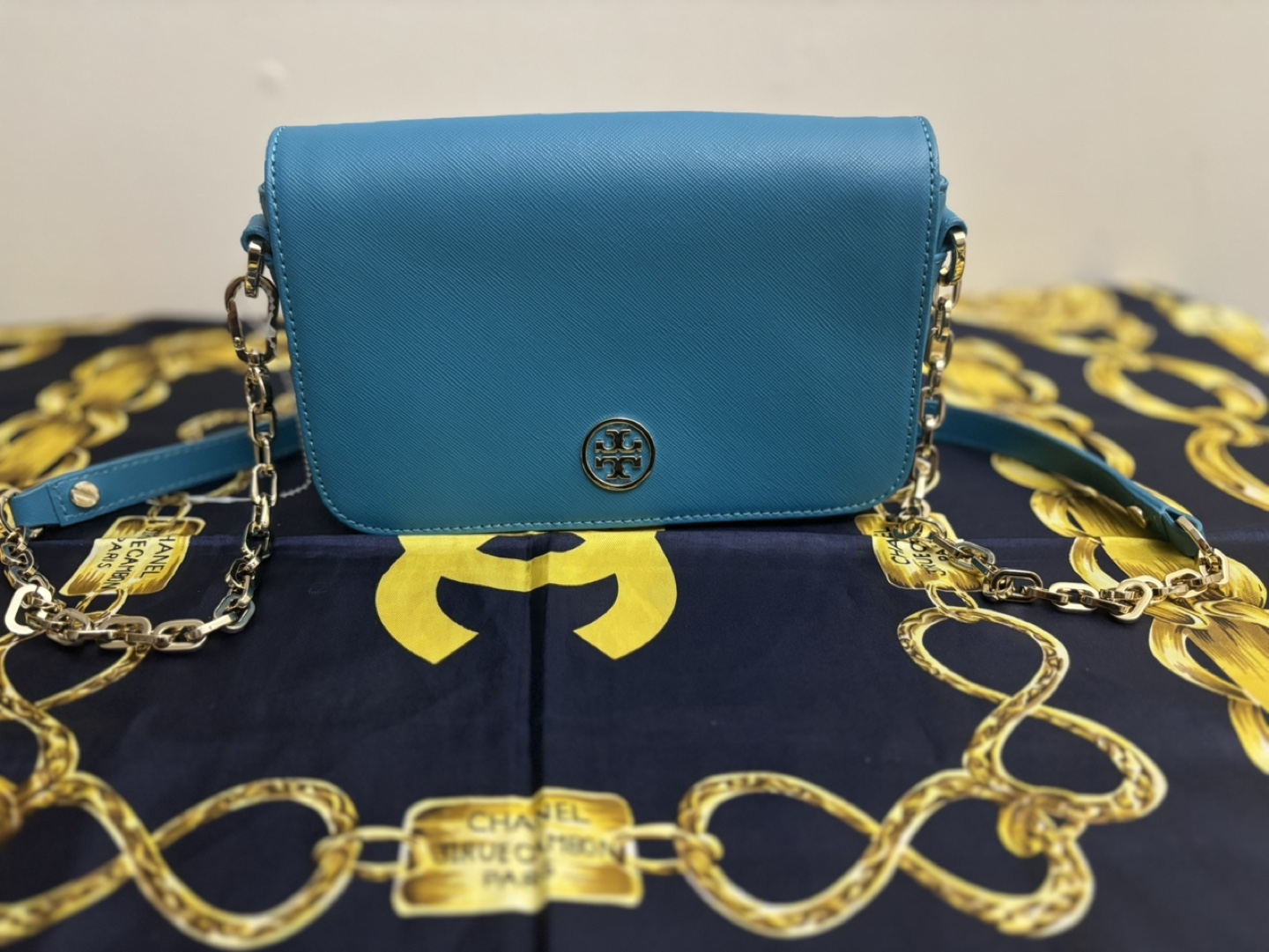 Tory burch bag with chain strap sale