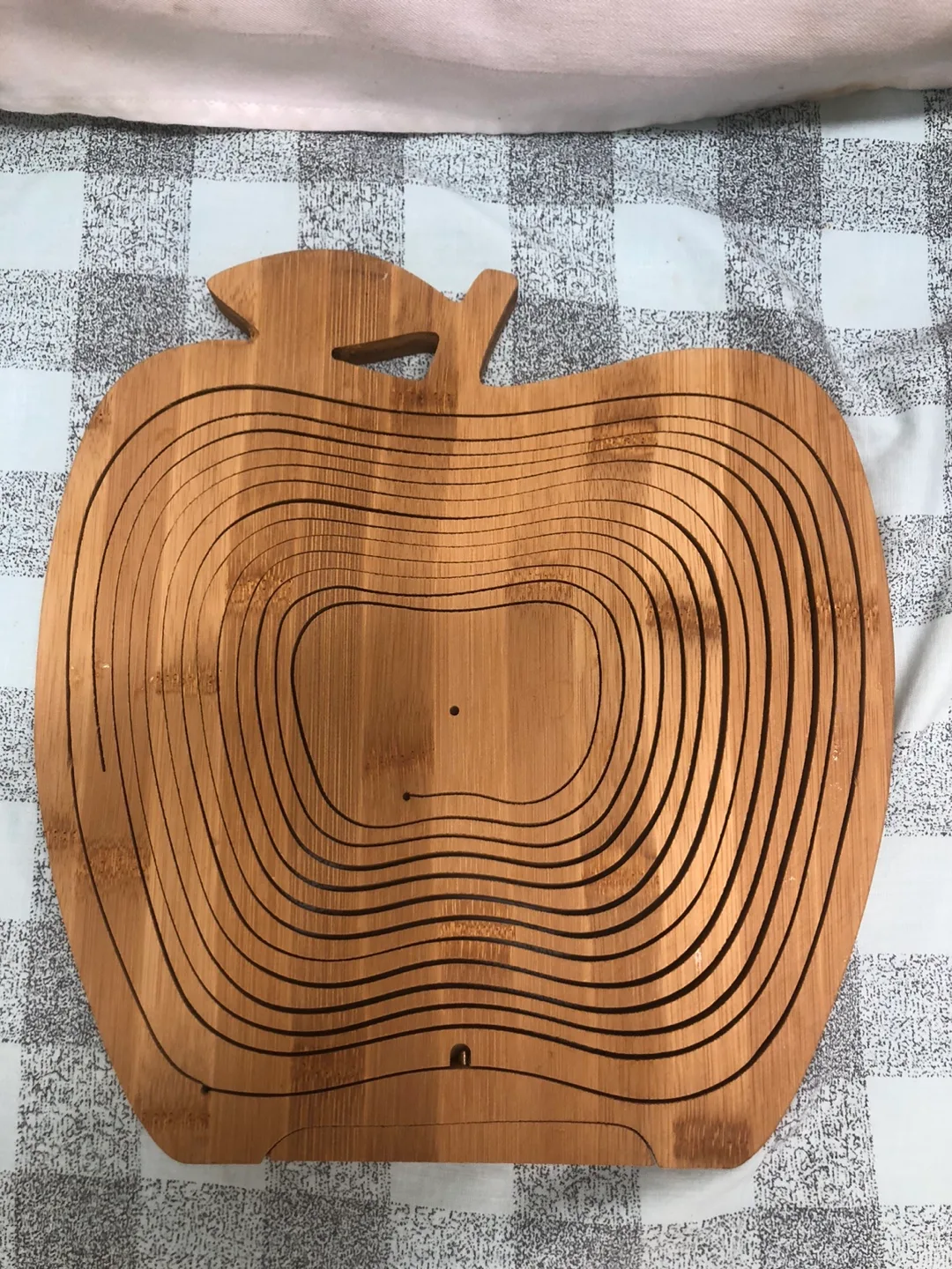 Wooden Apple Shaped Fruit Basket image indicator(4)