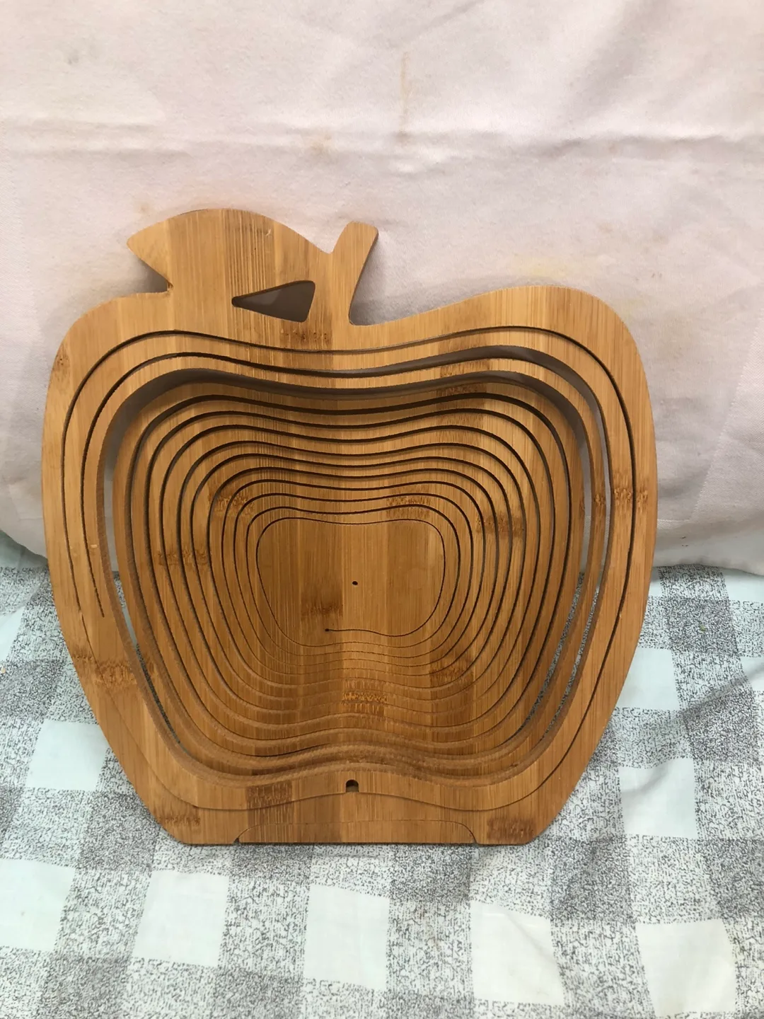 Wooden Apple Shaped Fruit Basket image indicator(6)