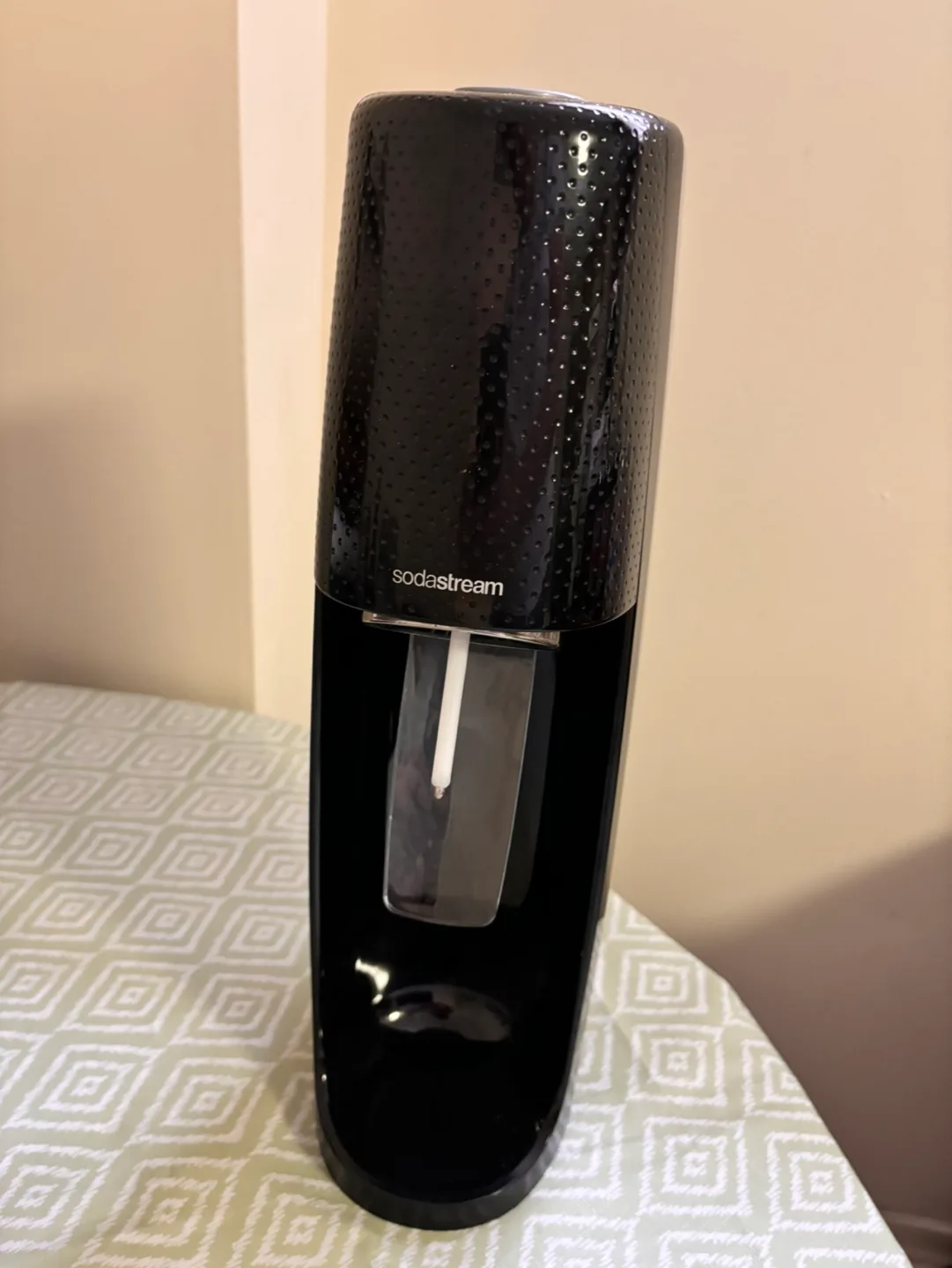 SodaStream Fizzi Sparkling Water Maker thumbnail