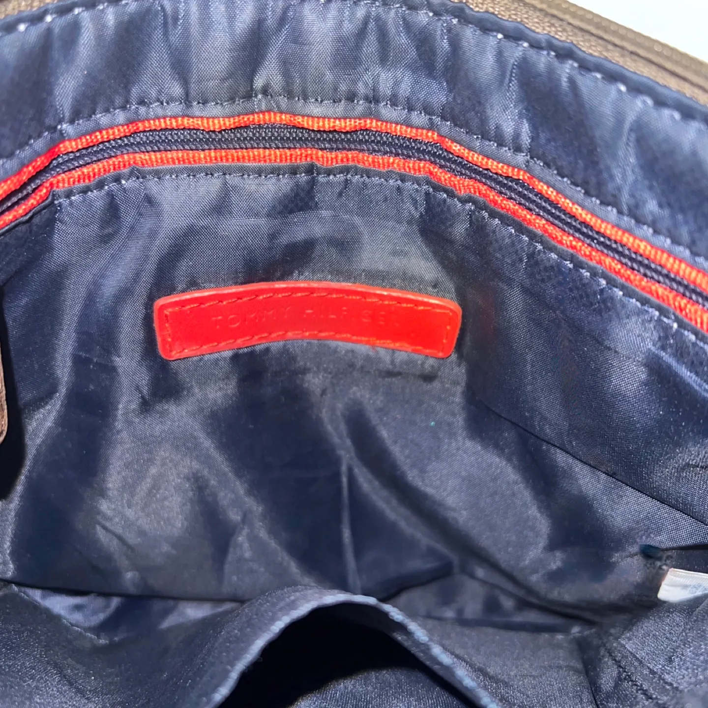 Tommy Hilfiger Crossbody Bag image indicator(5)