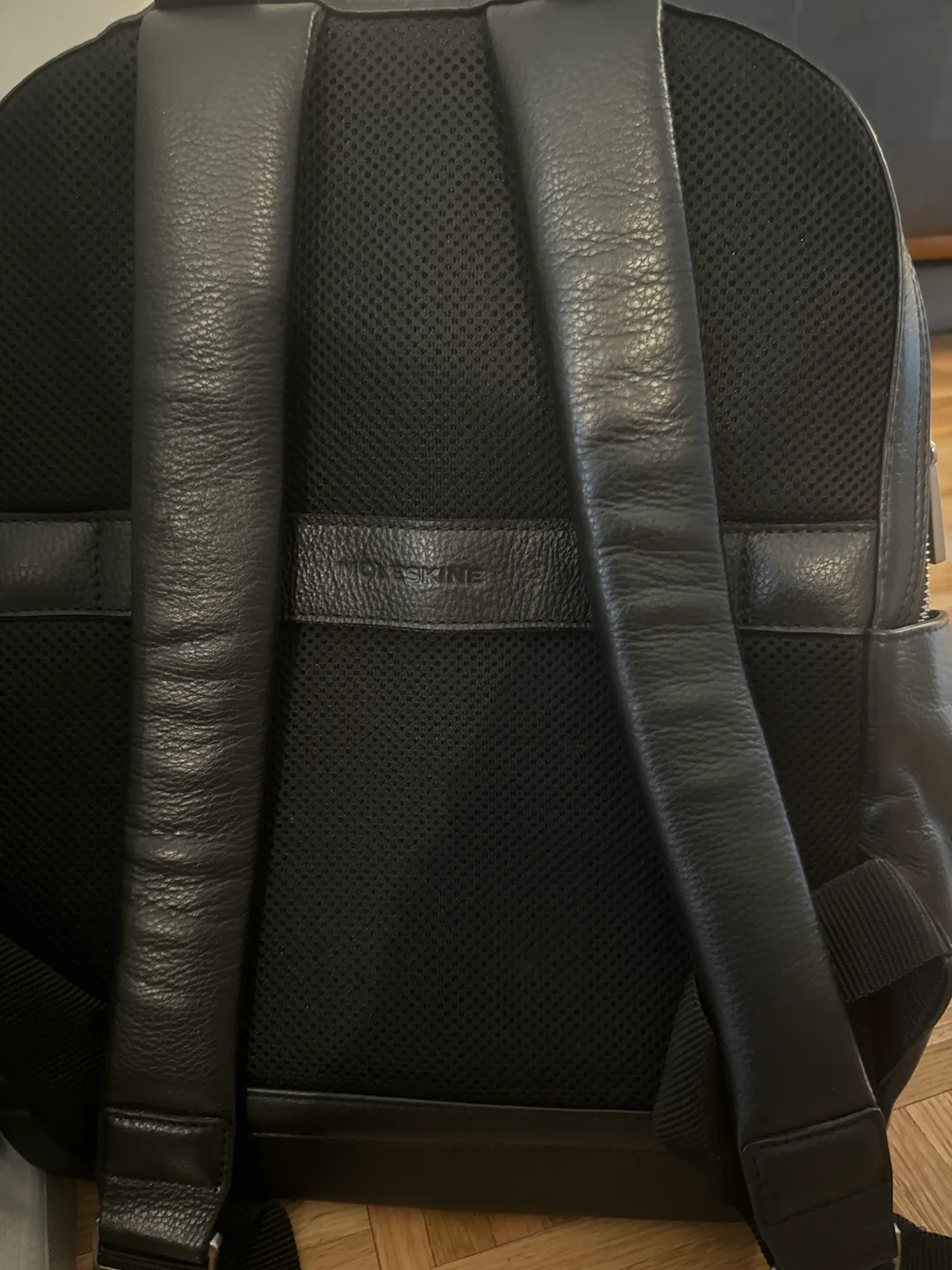 Moleskine Black Leather Backpack image indicator(2)