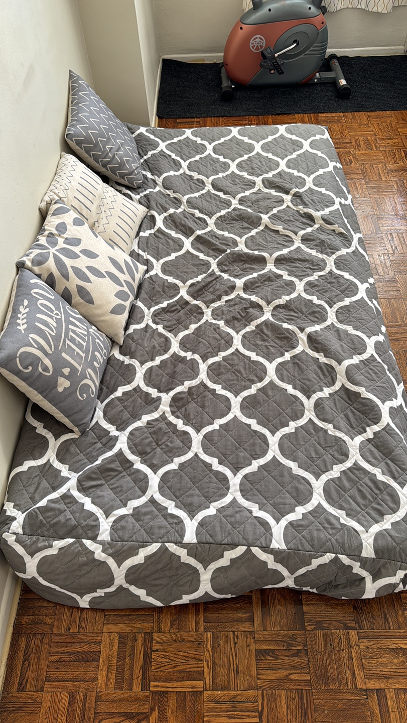 Grey and White Quilted Futon Mattress