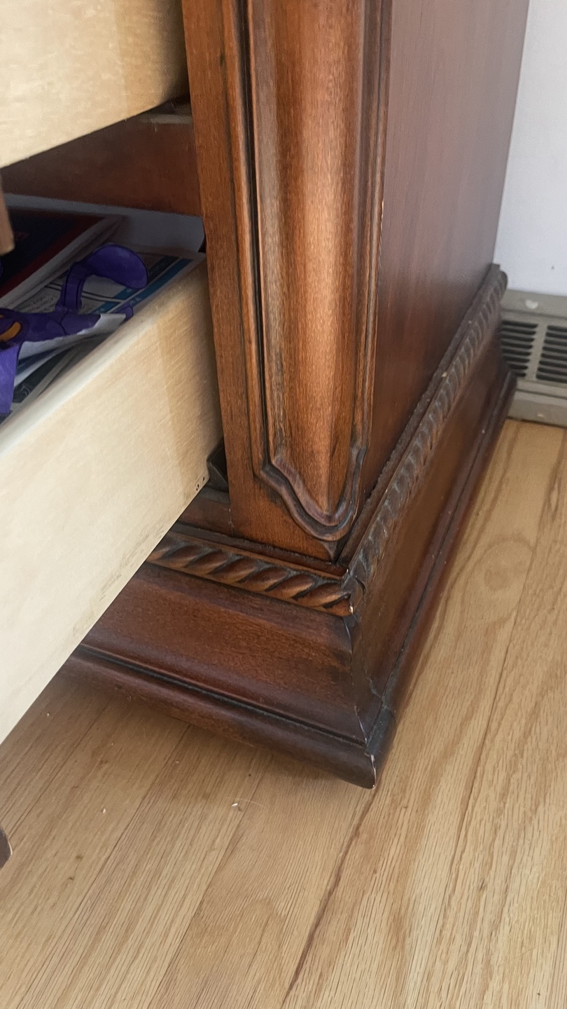 Universal Furniture Wood Chest of 3 Drawers check more pictures - photo 3