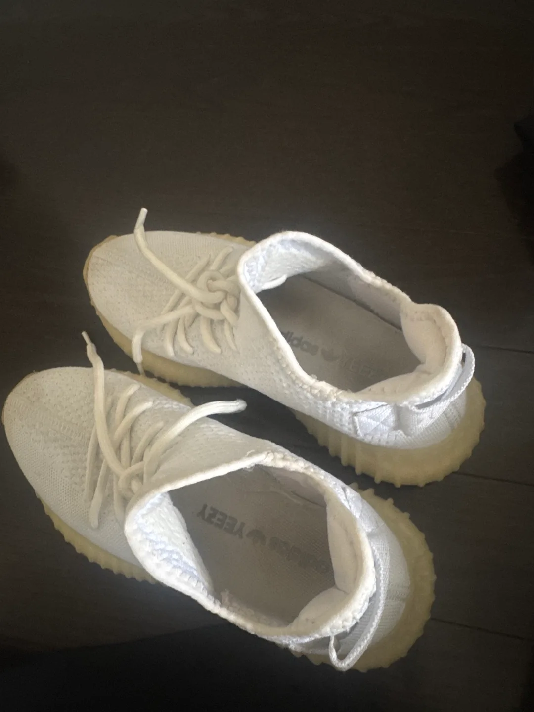 Adidas Yeezy Boost 350 V2 image indicator(3)