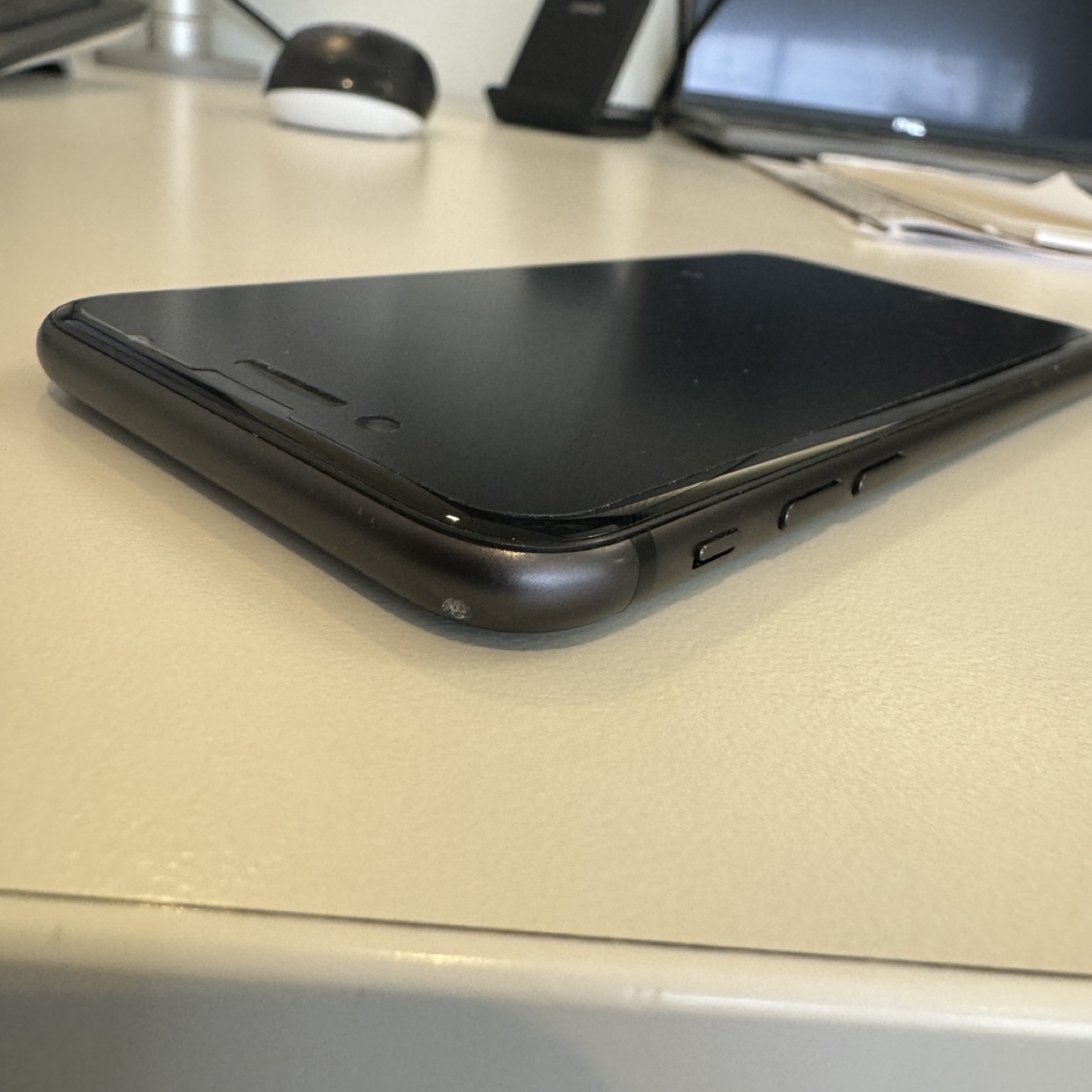 iPhone 8 64gb Unlocked 93% Battery Health - photo 5