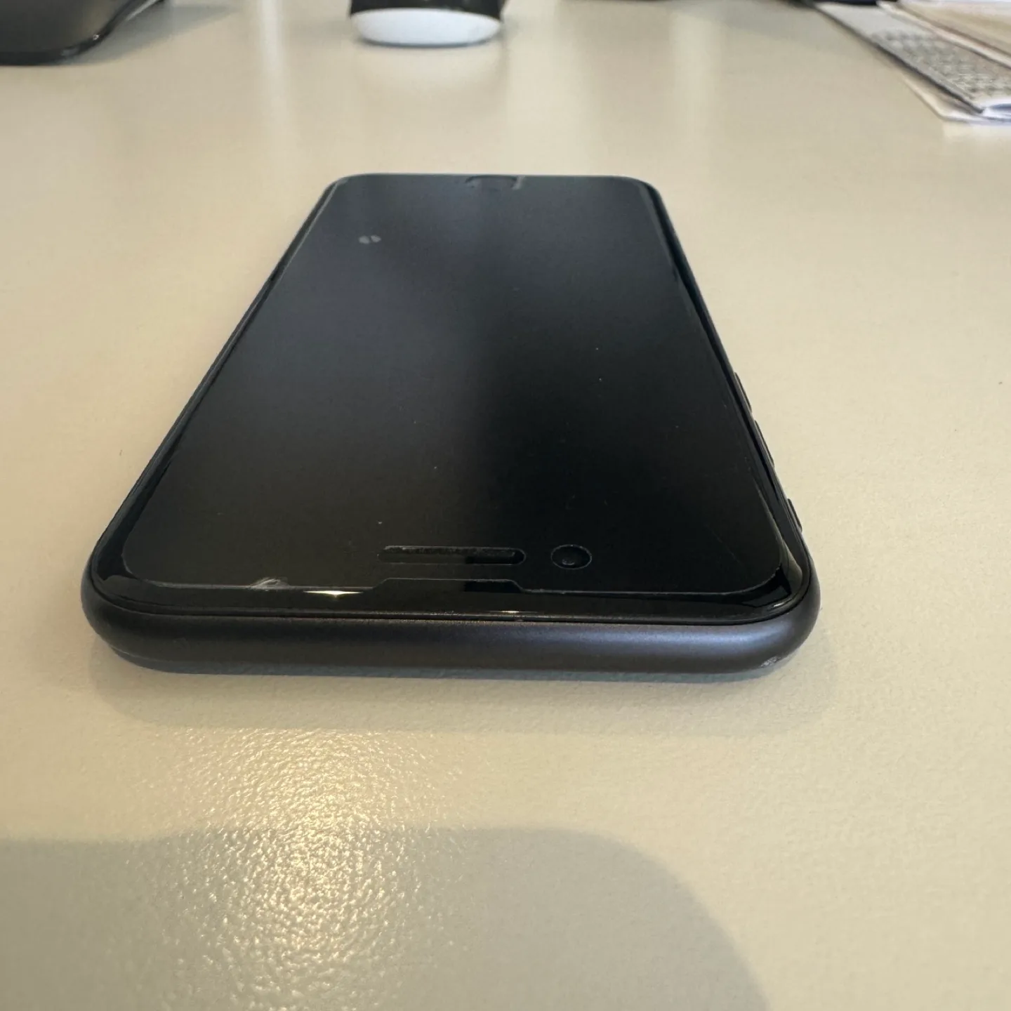 iPhone 8 64gb Unlocked 93% Battery Health image indicator(4)