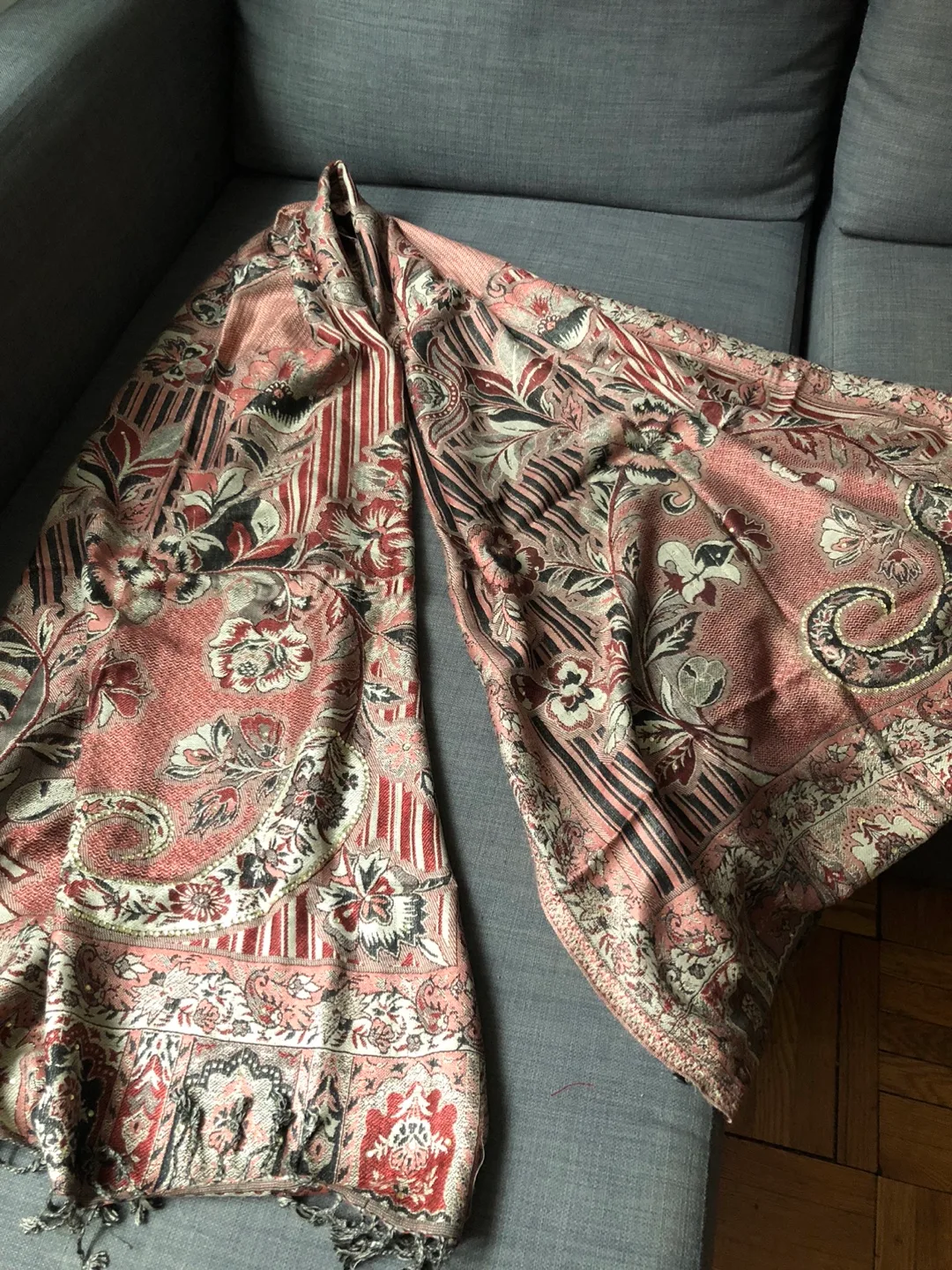 Beautiful cotton Scarf with Rhinestones image indicator(4)