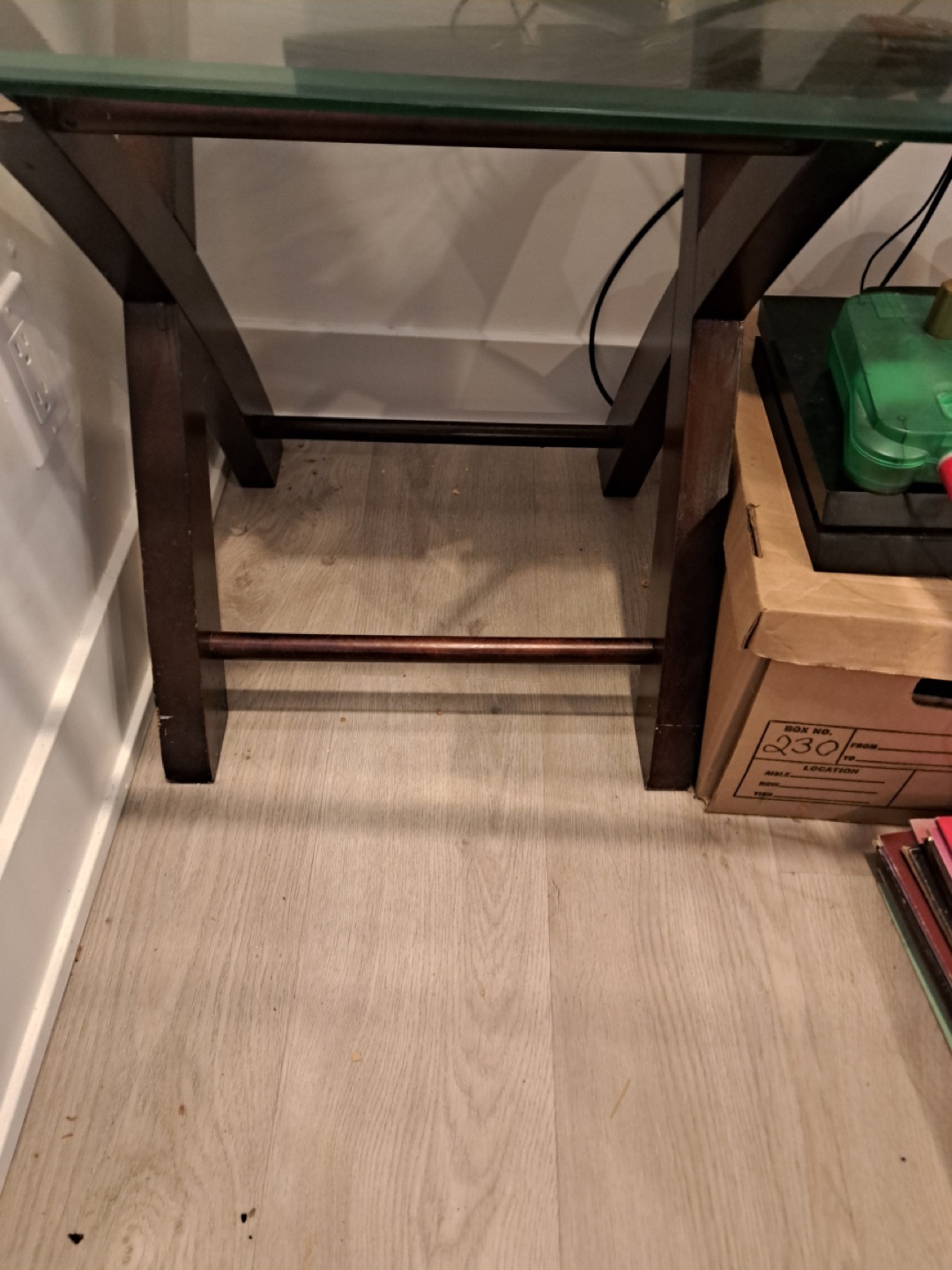 Glass and wood side table - photo 2