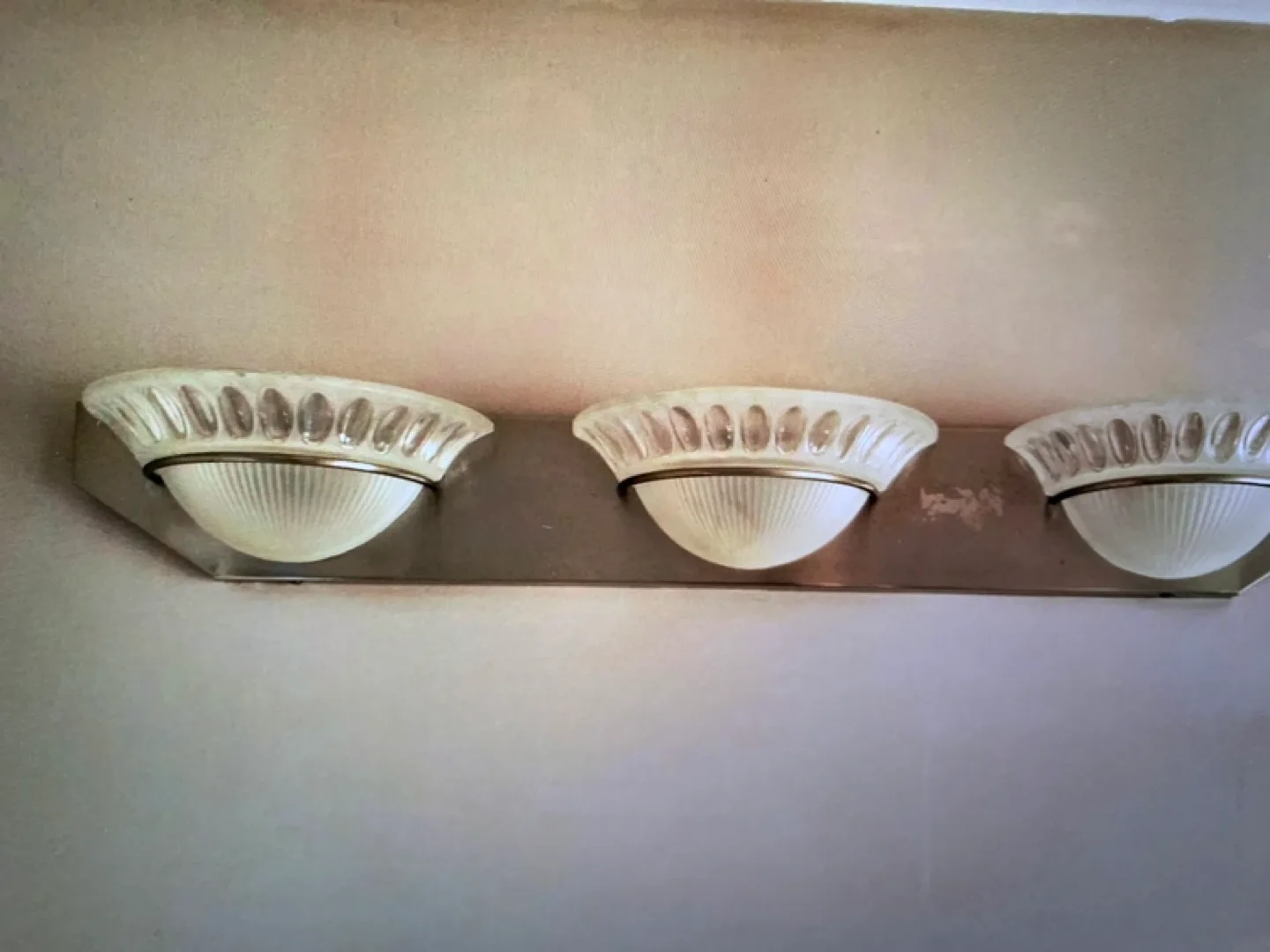 3-Light Vanity Light Fixture image indicator(3)