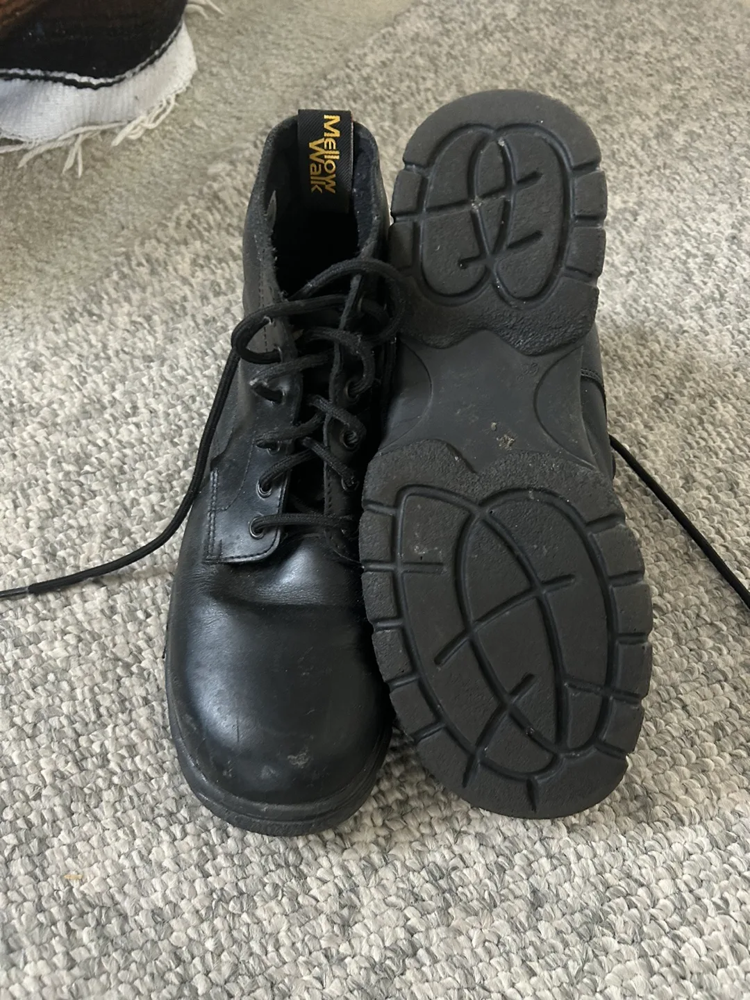 Mellow Walk Black Boots thumbnail
