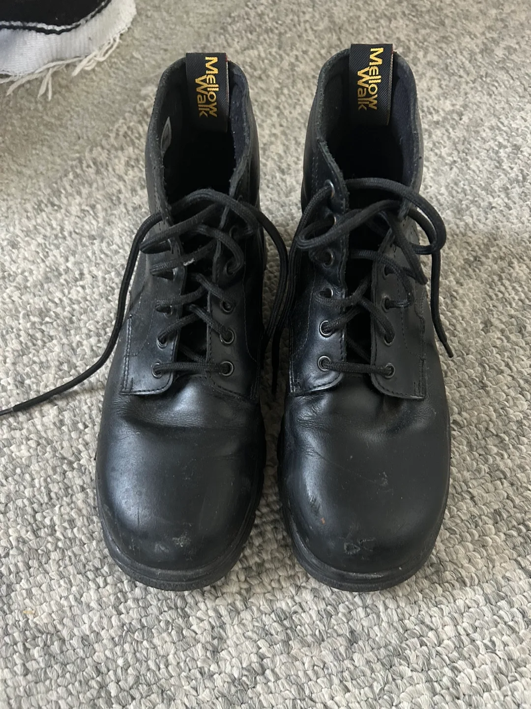 Mellow Walk Black Boots image indicator(2)