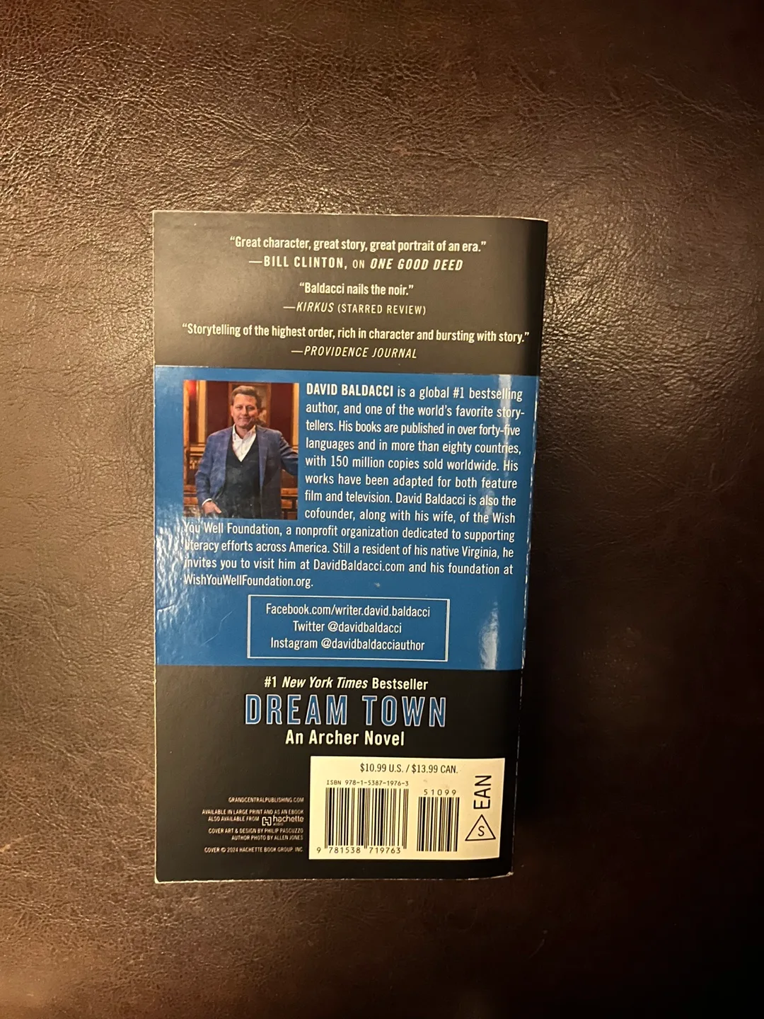 Dream Town by David Baldacci image indicator(2)