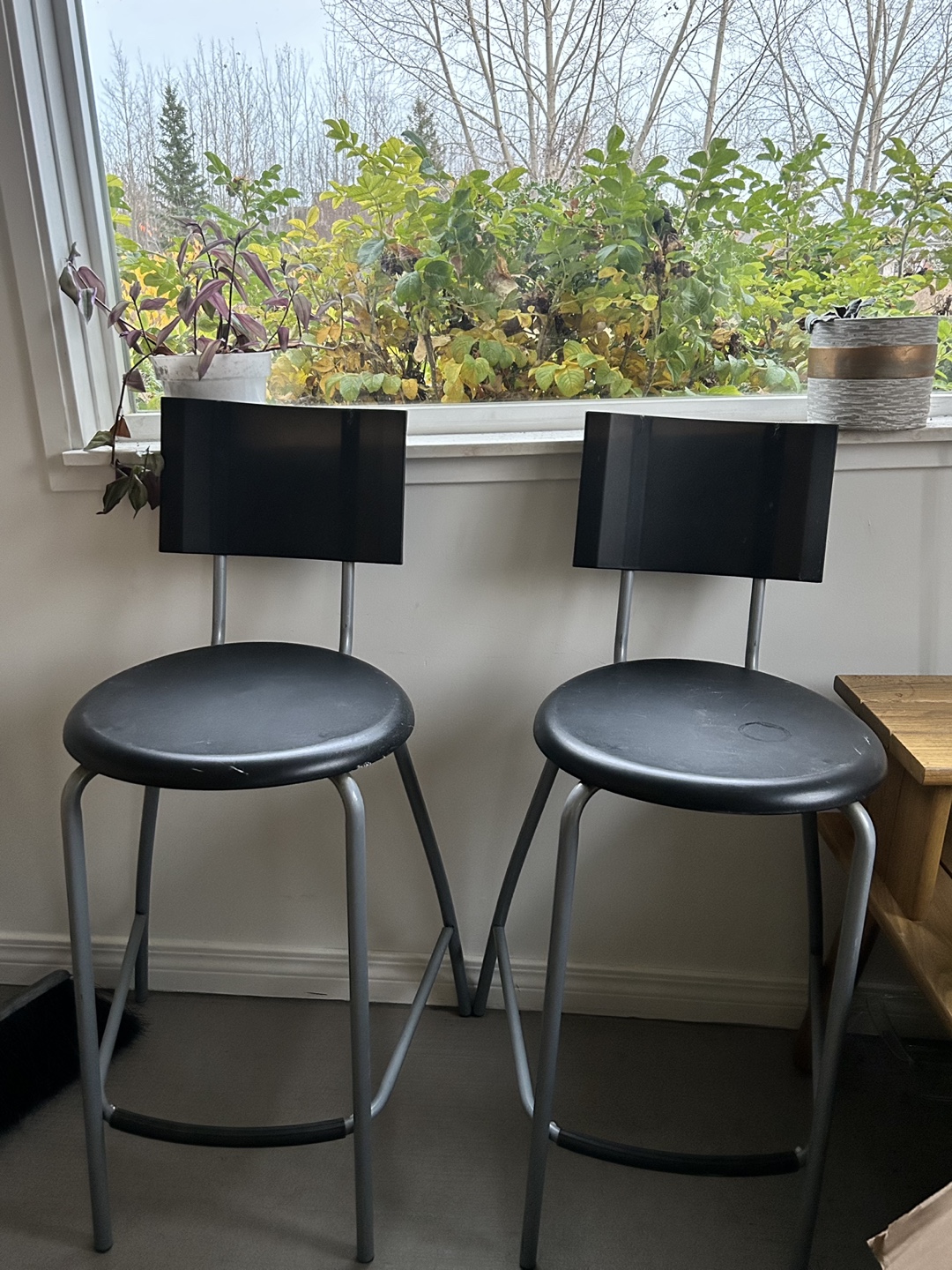 Set of 2 Black and Silver Bar Stools