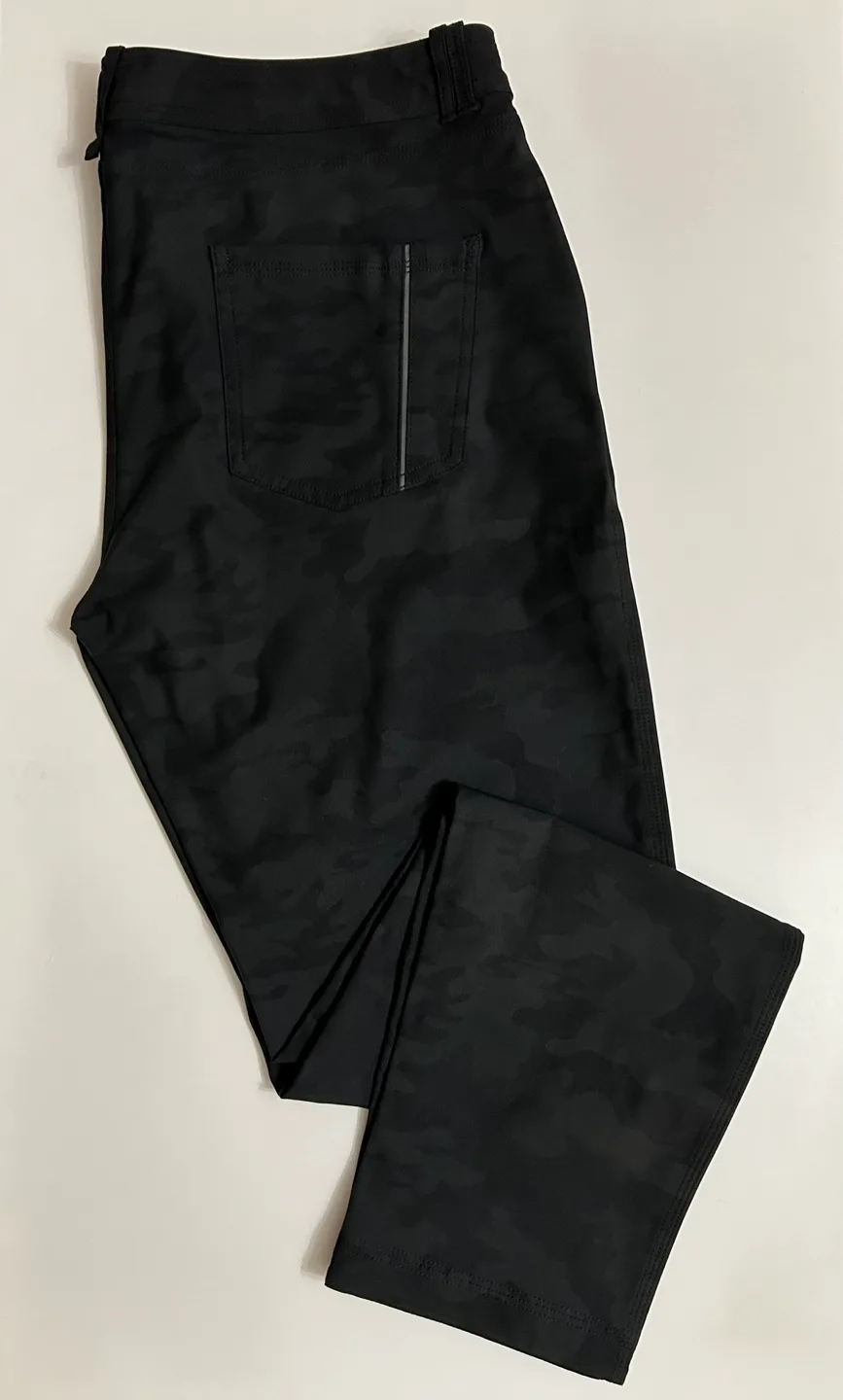Lululemon Day Trip Boyfriend Pant - Lotus Camo Black image indicator(4)