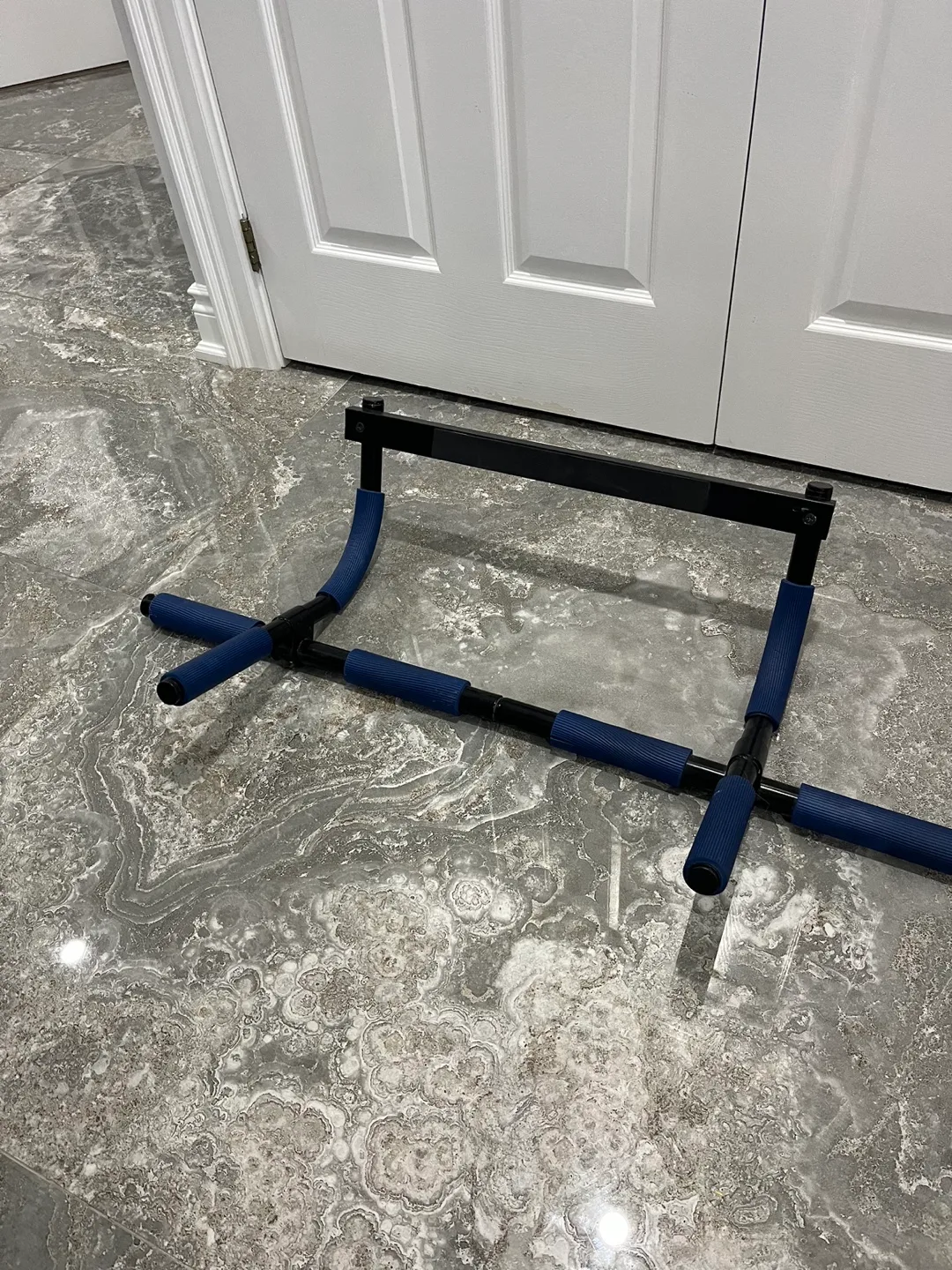 Doorway Pull-Up Bar thumbnail