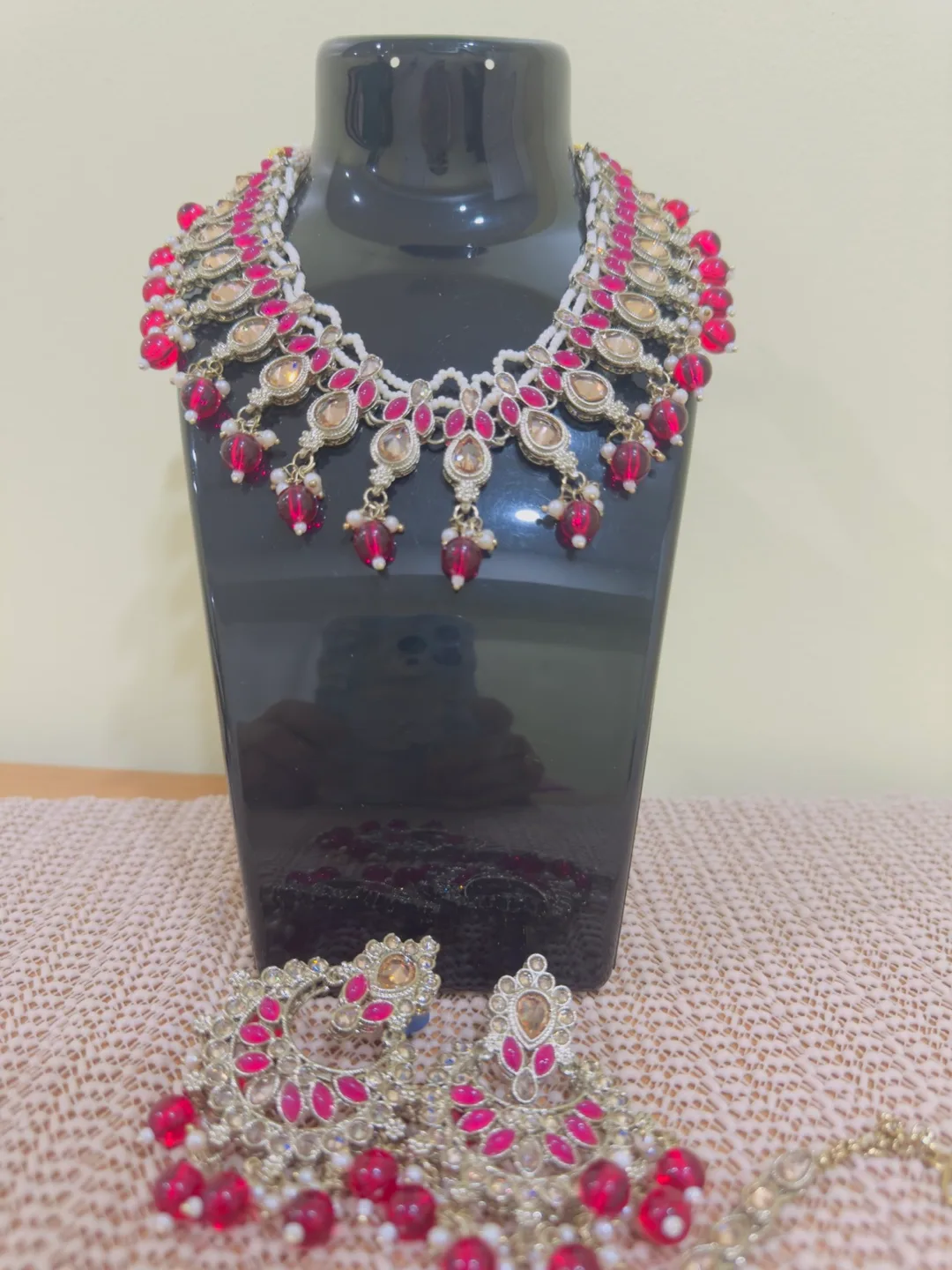Indian Bridal Jewelry Set - Necklace, Earrings, and Maang Tikka thumbnail