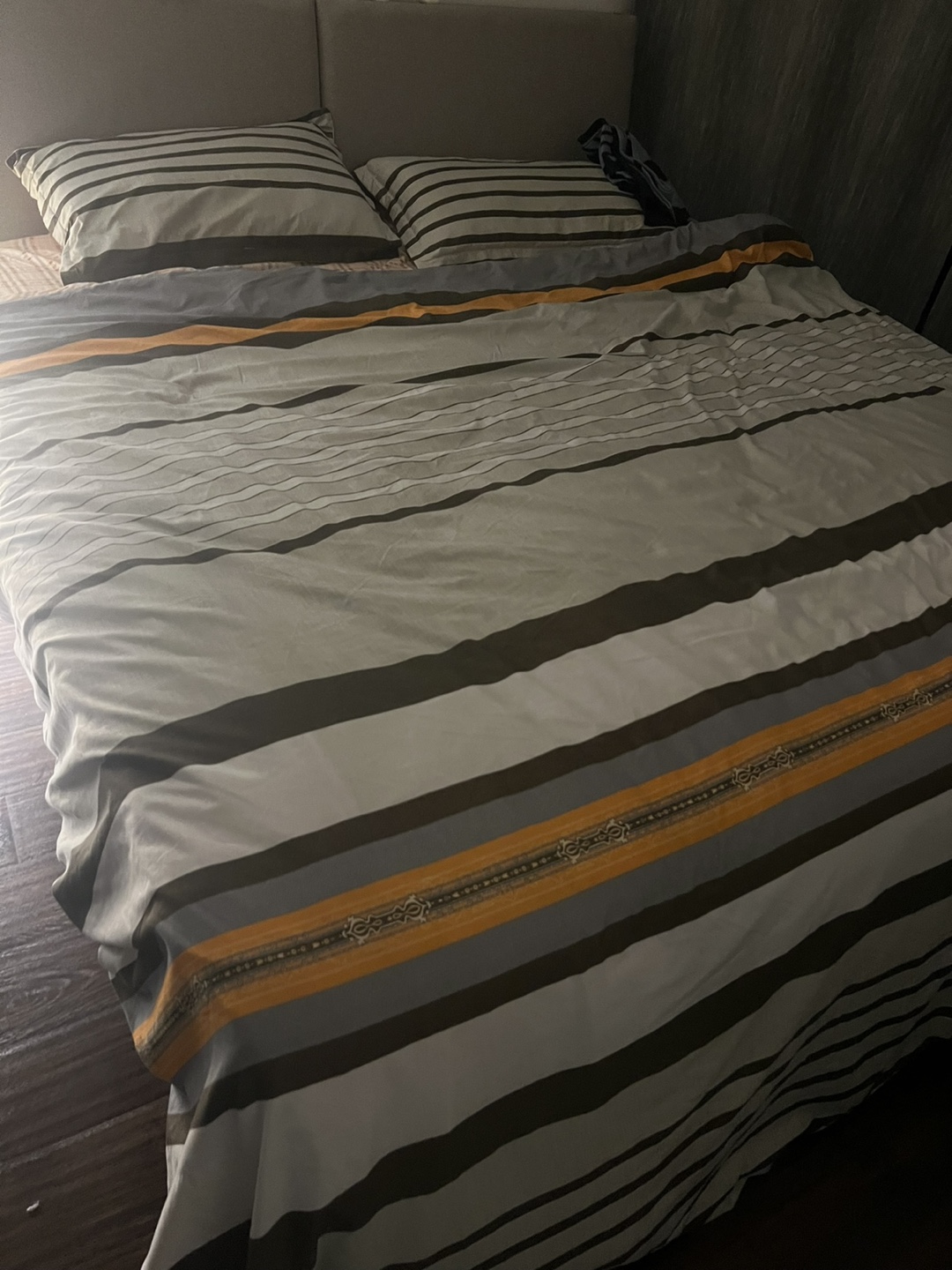 King-Sized Bed Frame with Storage - photo 2