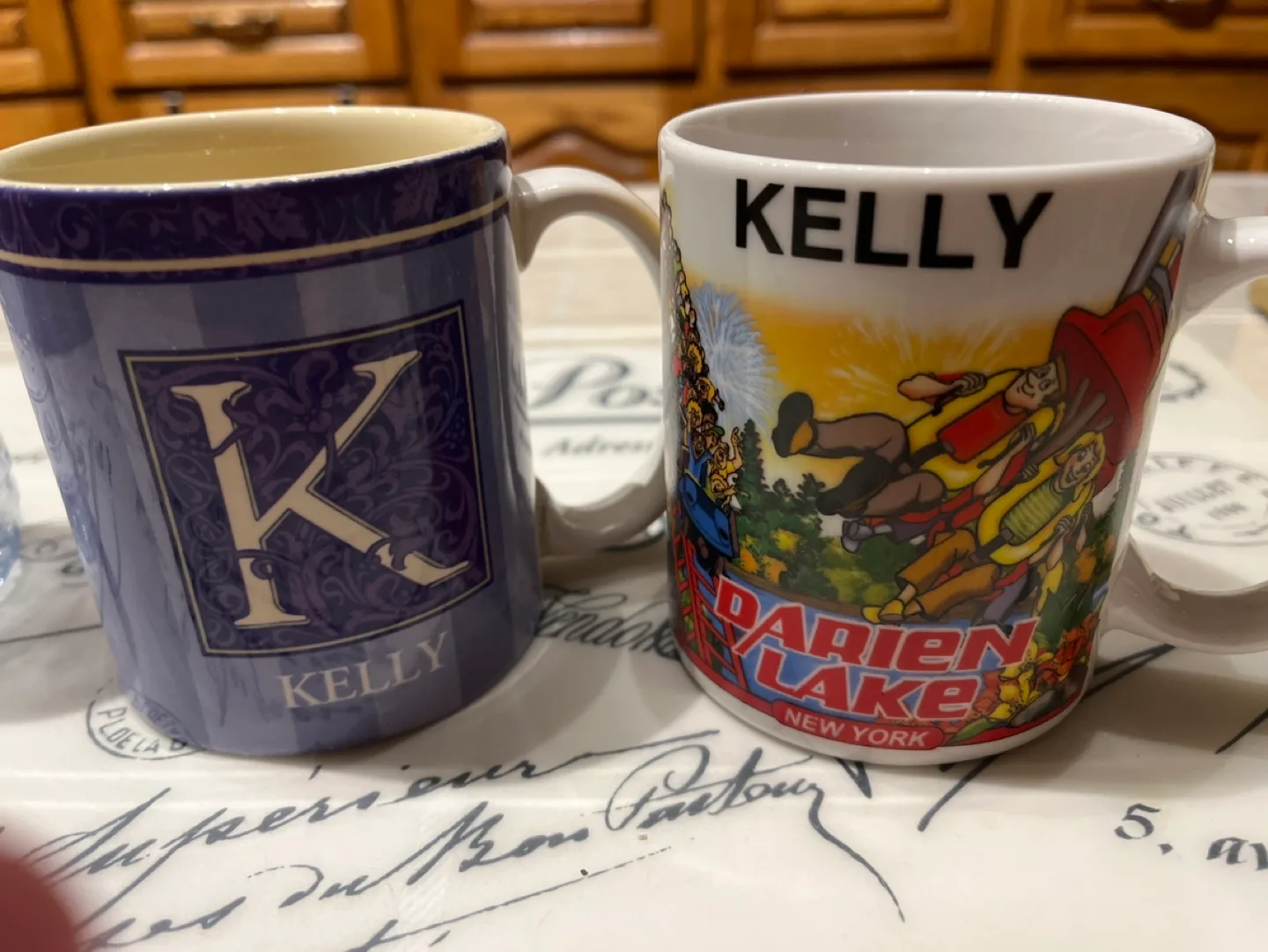 Two Kelly Mugs image indicator(2)