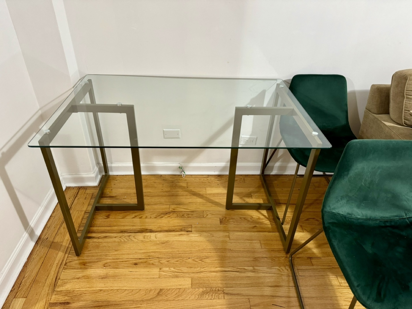 Table with Velvet Dining Chairs