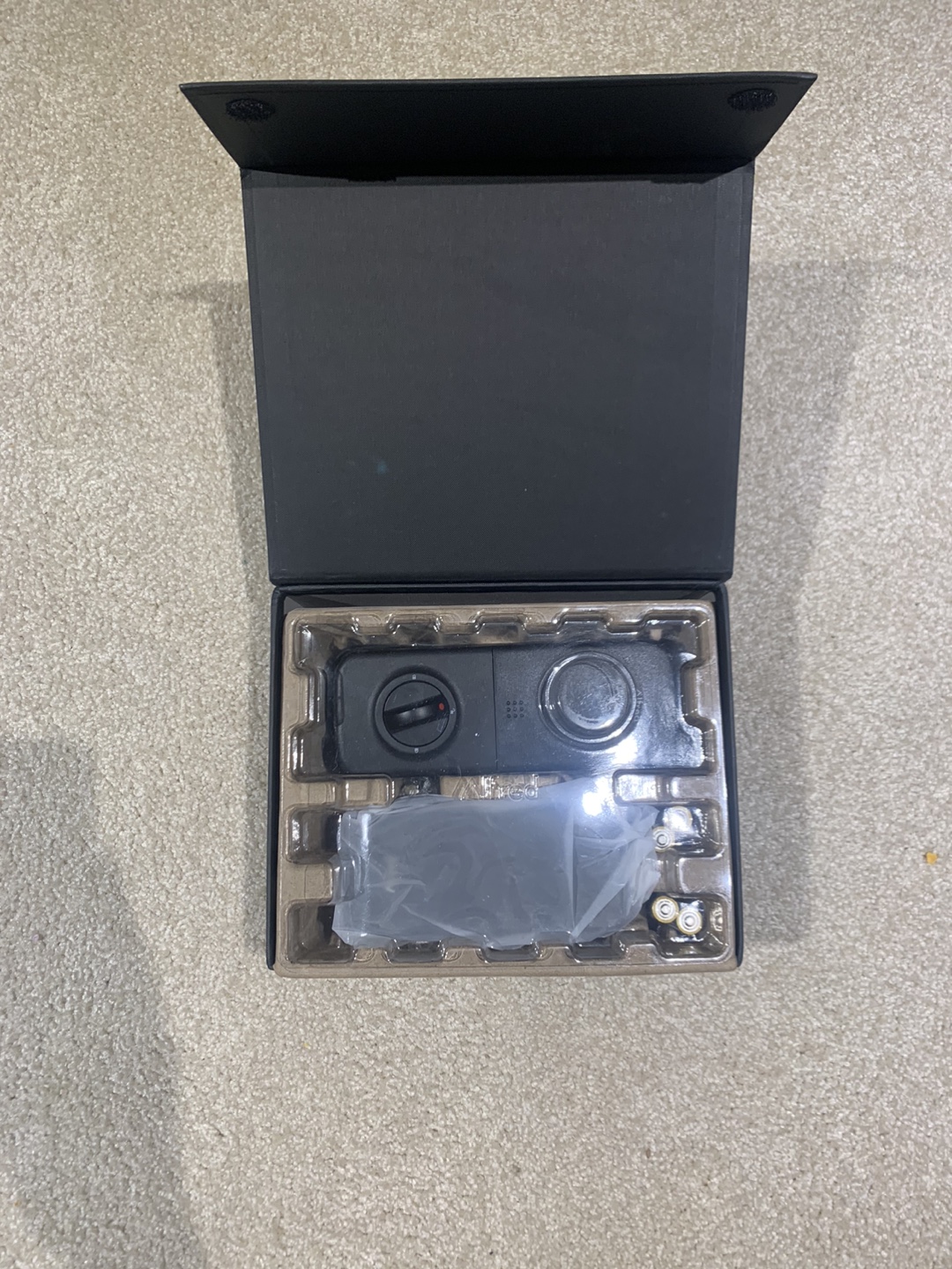 Alfred Smart Home Touchscreen Deadbolt - photo 2