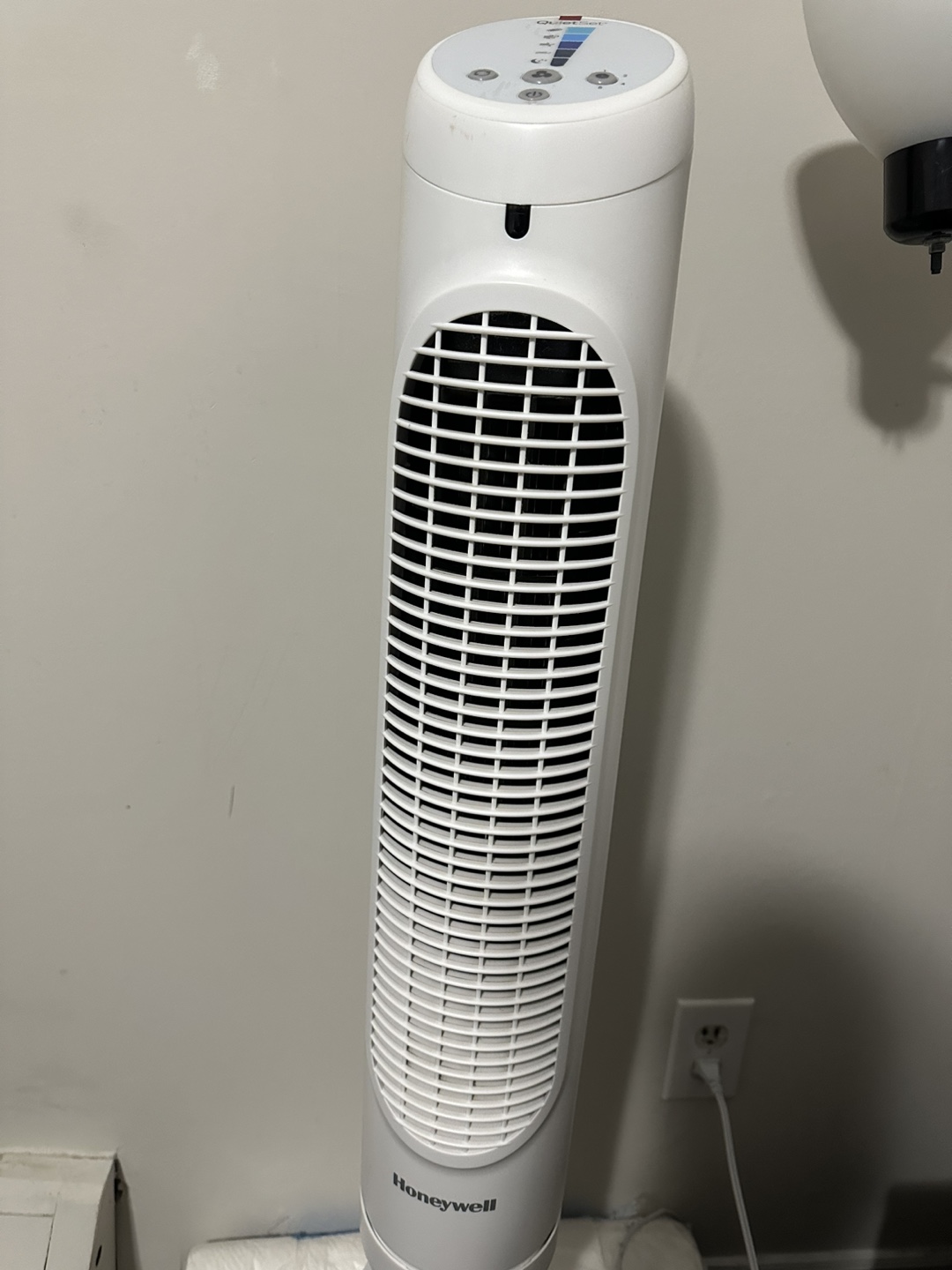 Honeywell QuietSet Tower Fan - photo 2