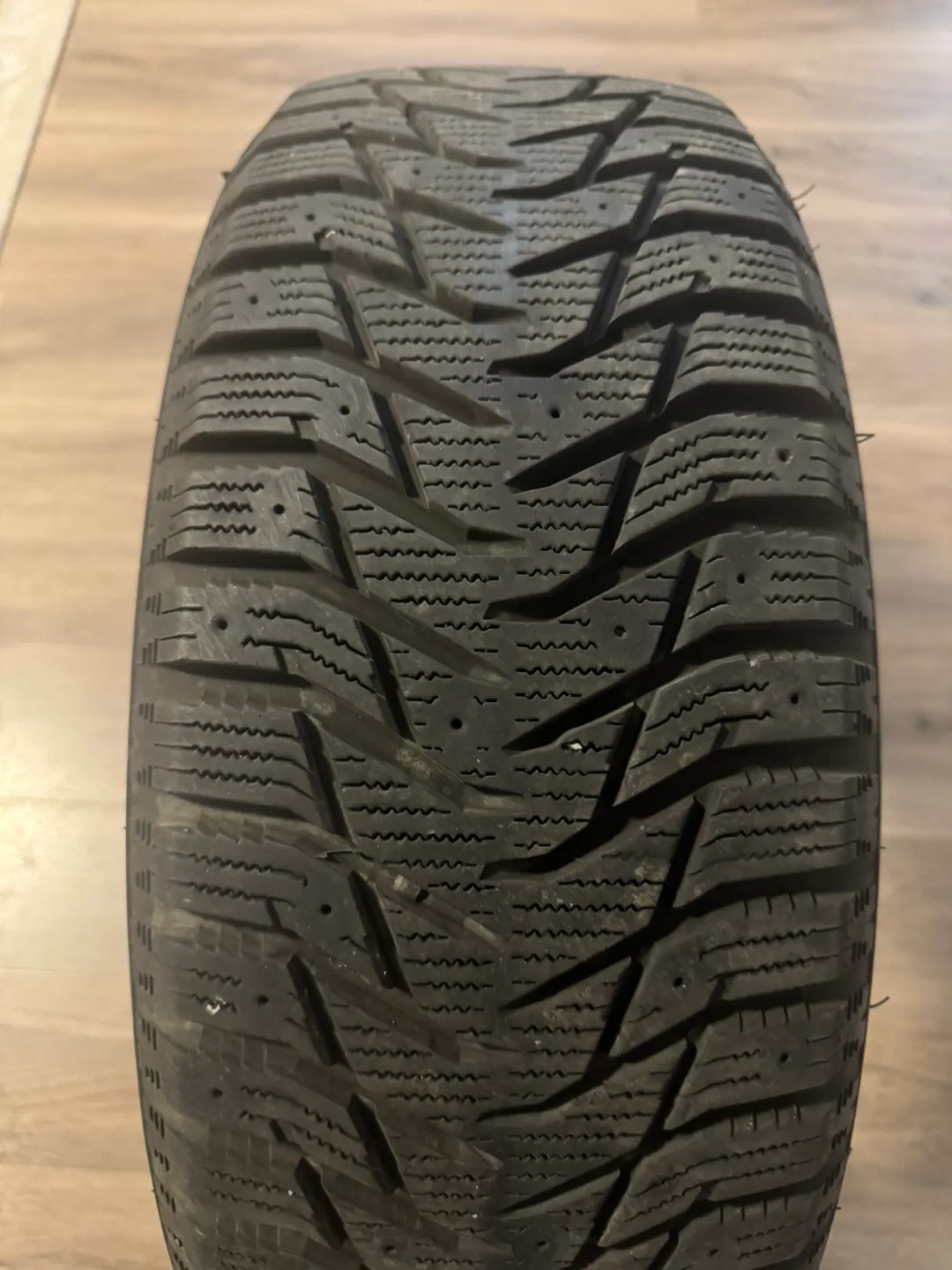 Four 205/60R16 certified wintertrek winter tiers image indicator(2)