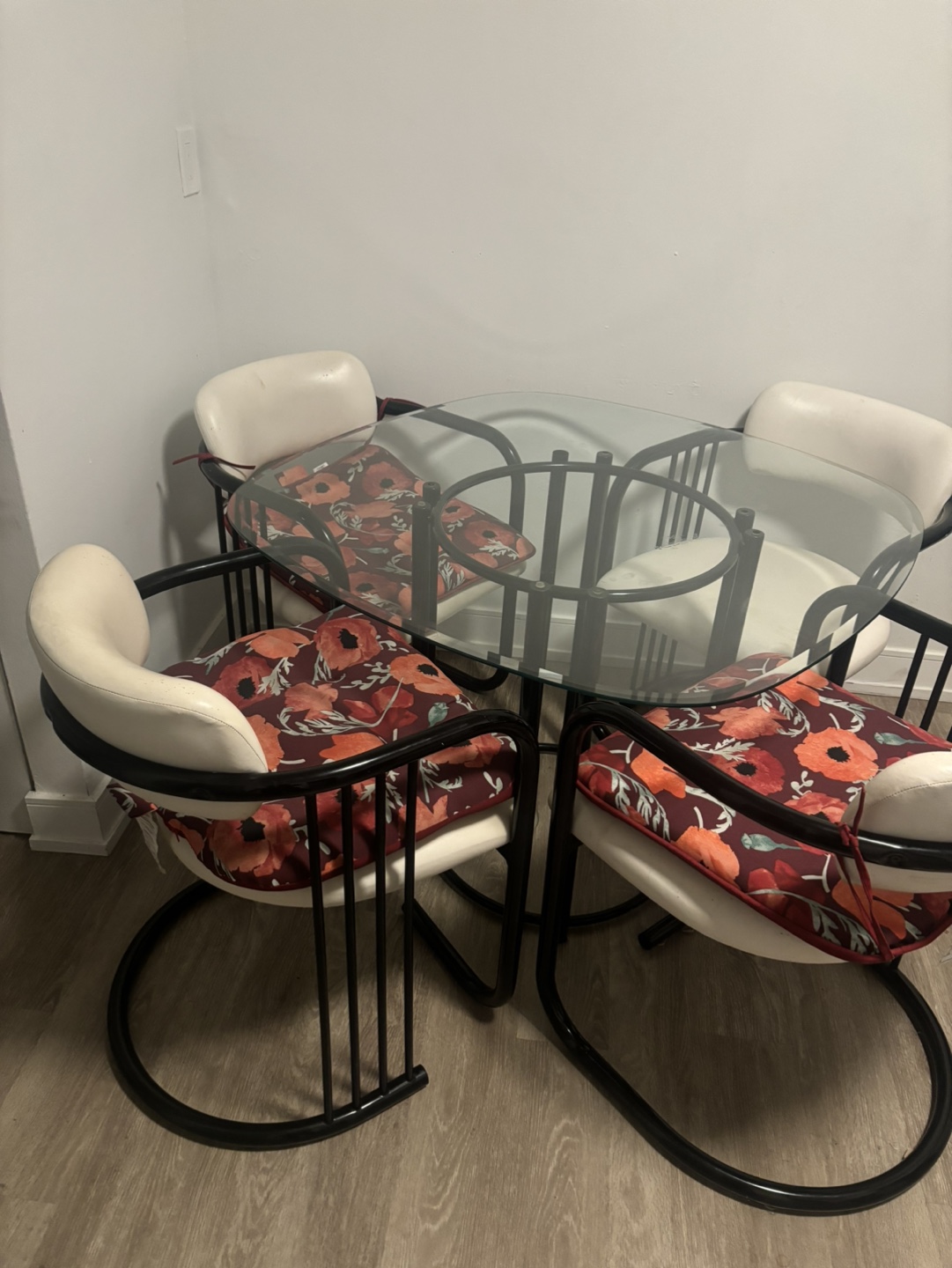 Glass top dining table set - photo 2