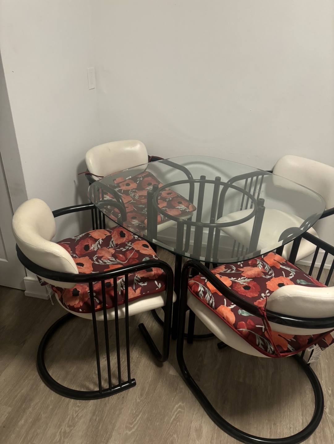 Glass top dining table set - photo 3