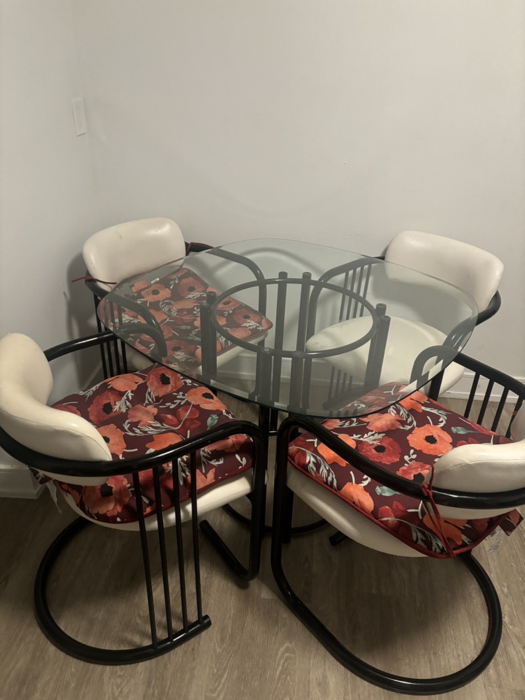 Glass top dining table set - photo 4
