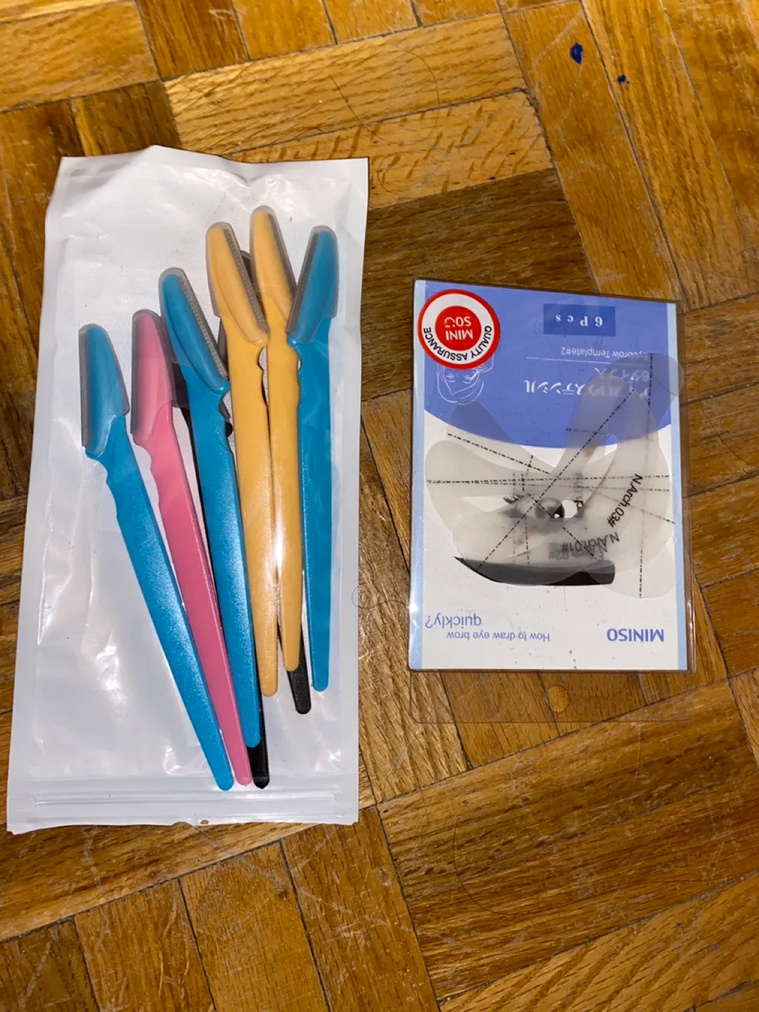 Eyebrow Razors & Stencil Set #freecycle thumbnail