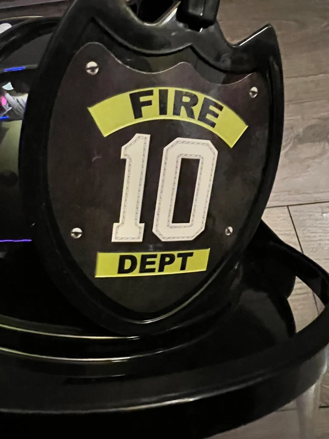 Firefighter Helmet for Halloween image indicator(3)