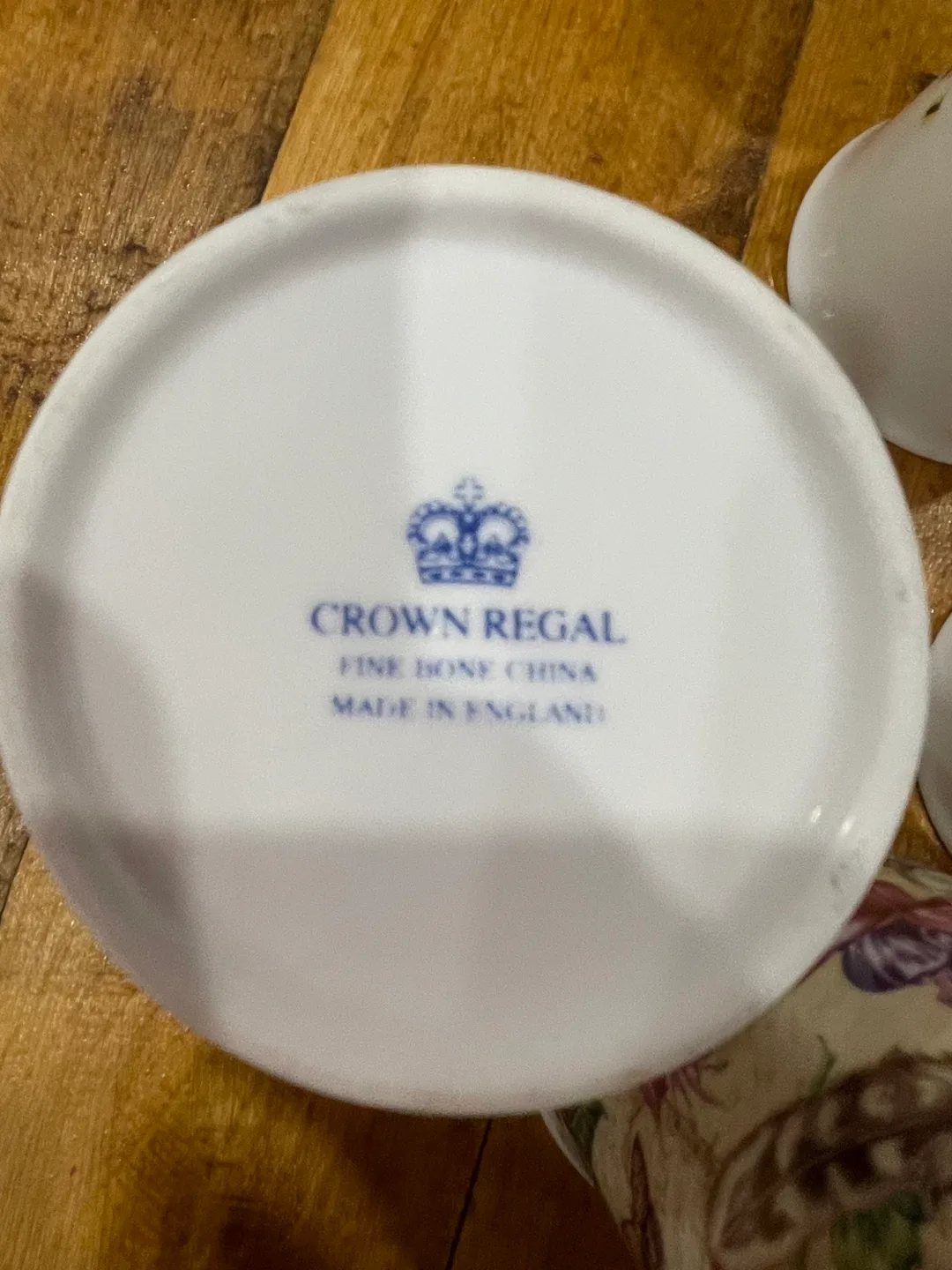 Crown Regal Fine Bone China Mugs image indicator(3)