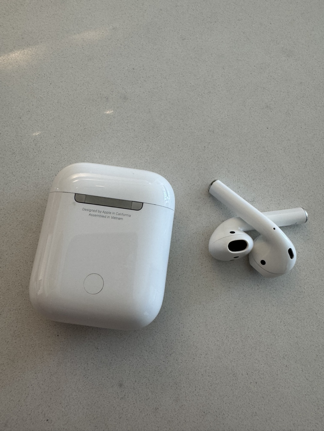 Apple AirPods - second generation