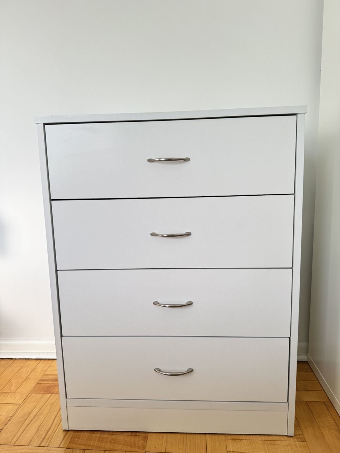 White 4-Drawer Chest of Drawers - photo 2