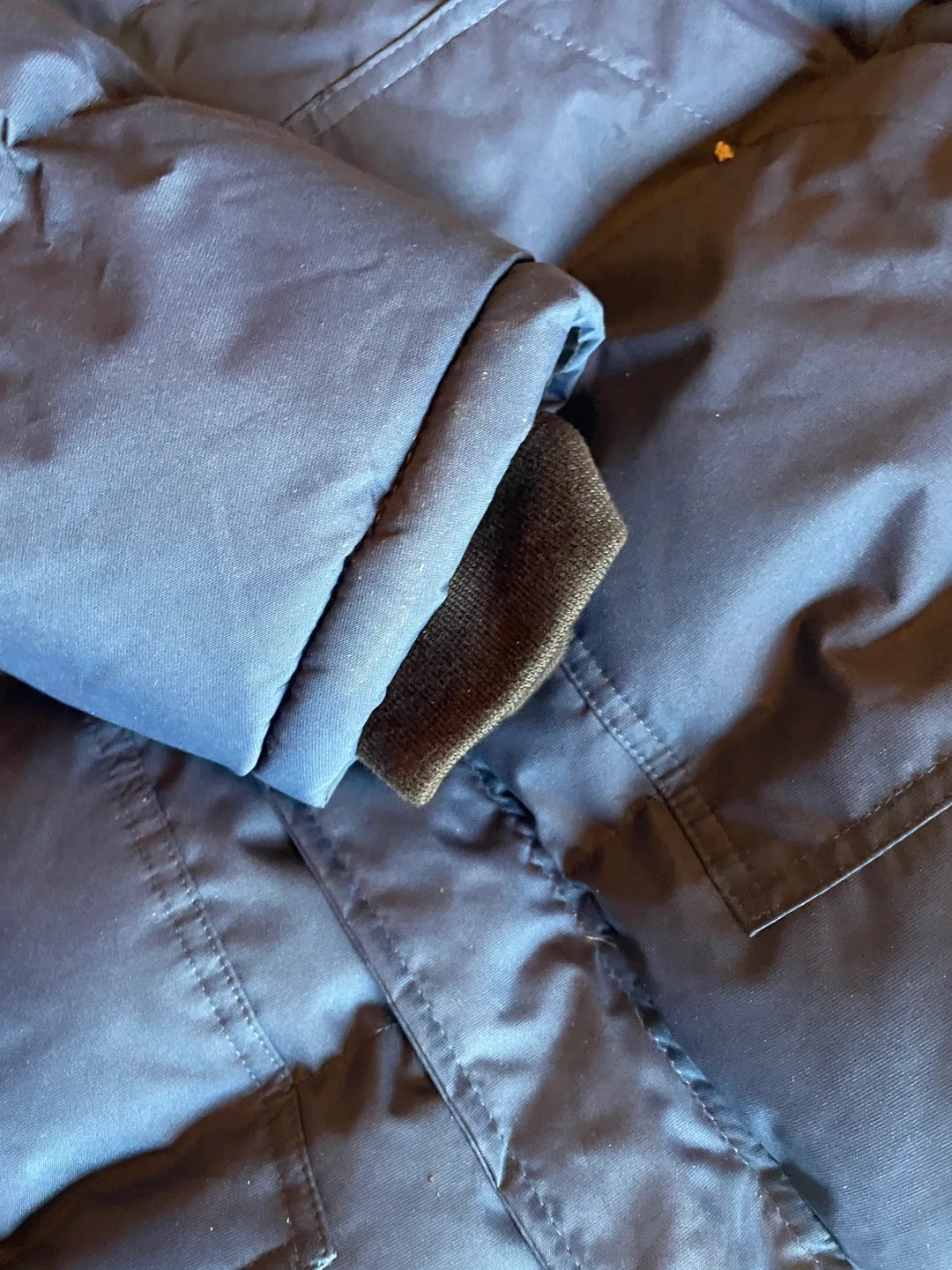 Men’s Navy parka image indicator(2)