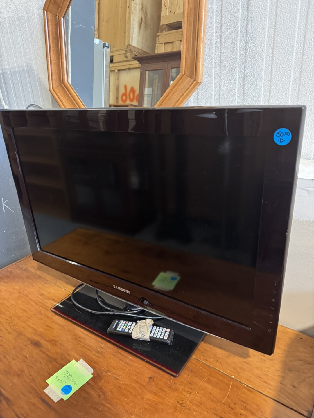 Samsung 32 inch LCD TV