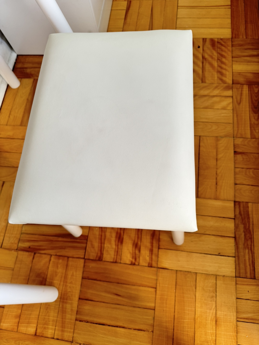 White Vanity Set with Stool and Mirror - photo 5