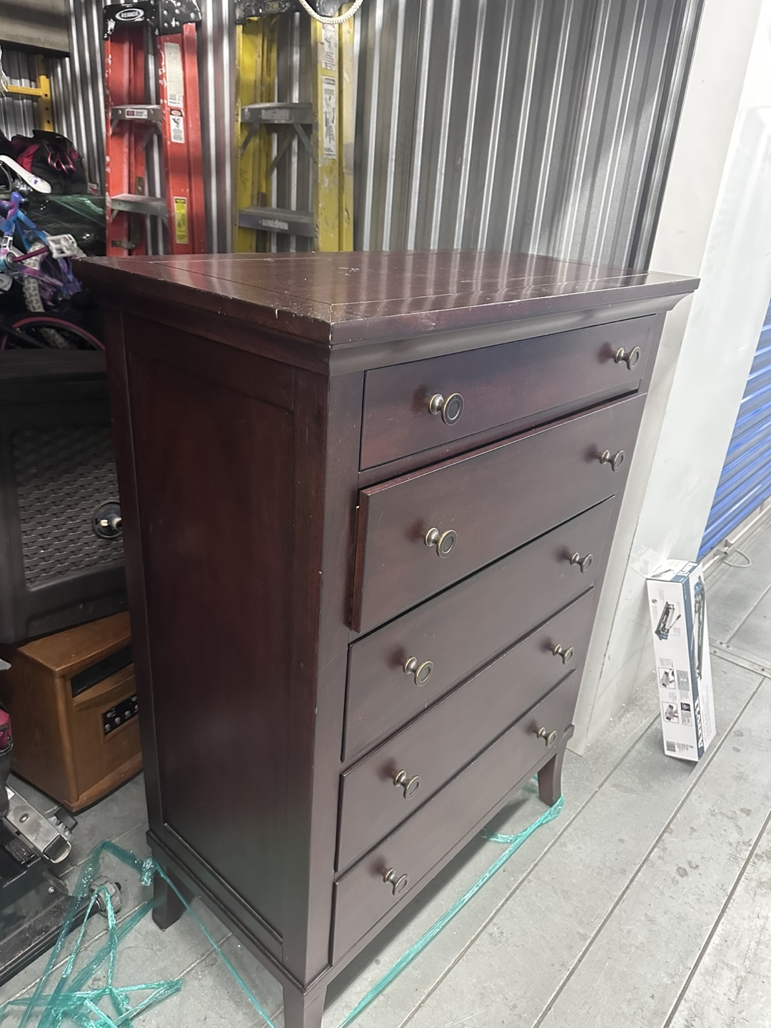 5 Drawer Wooden Chest of Drawers
