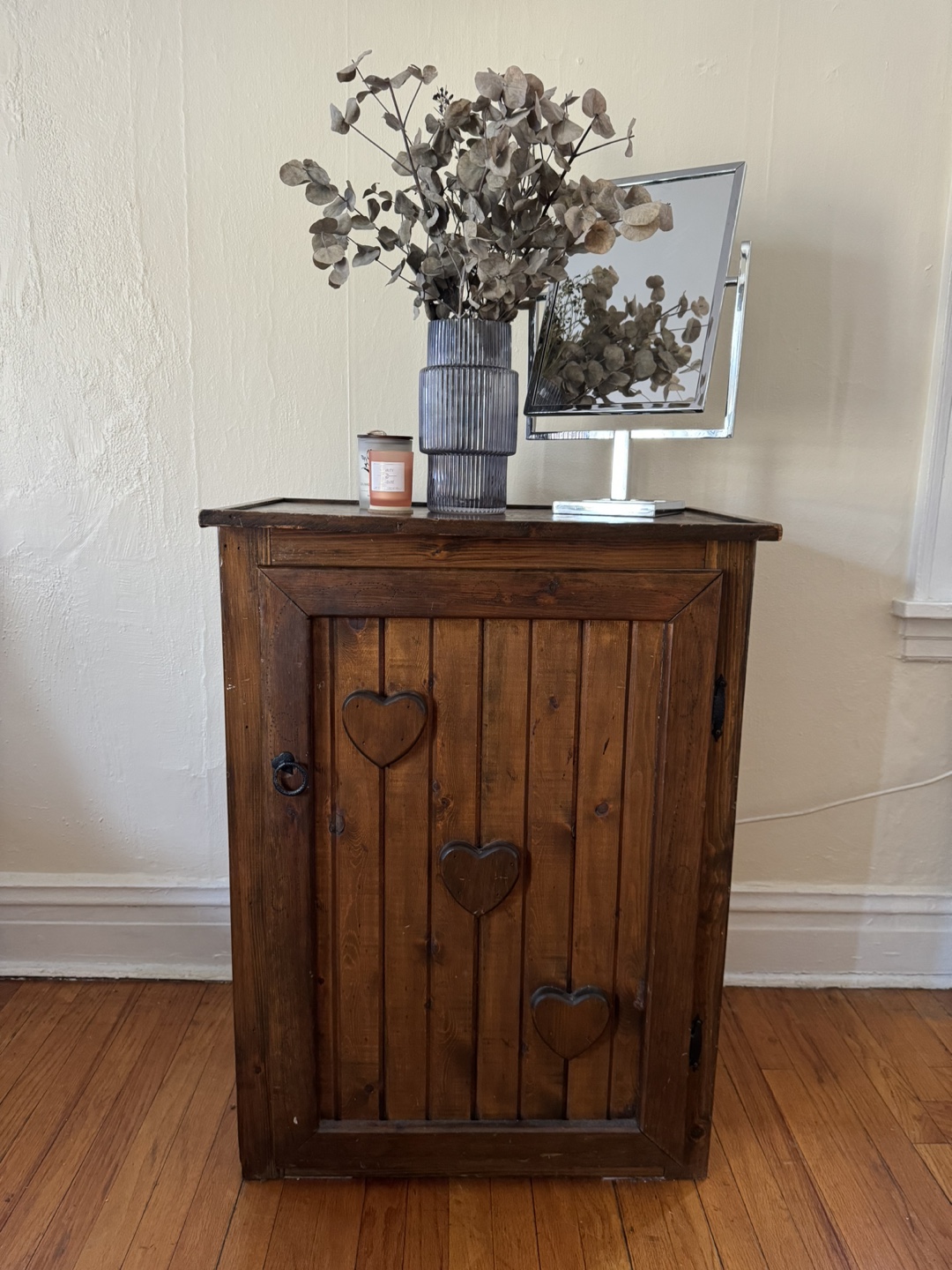 Wooden commode