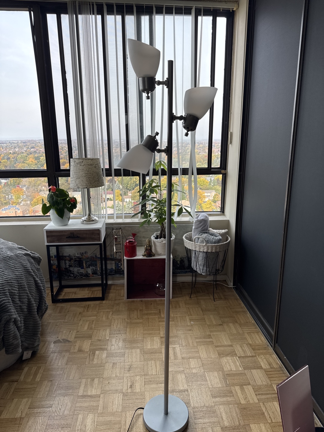 Silver Floor Lamp with Three Lights - photo 2