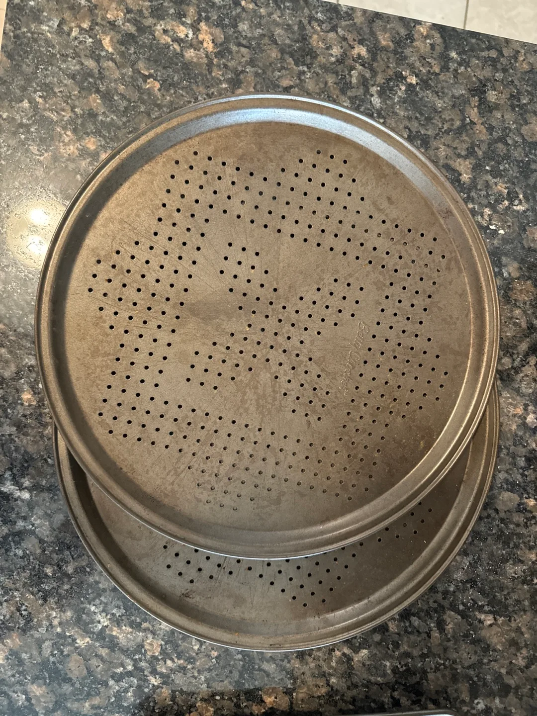 Pizza Pan with Holes #freecycle thumbnail
