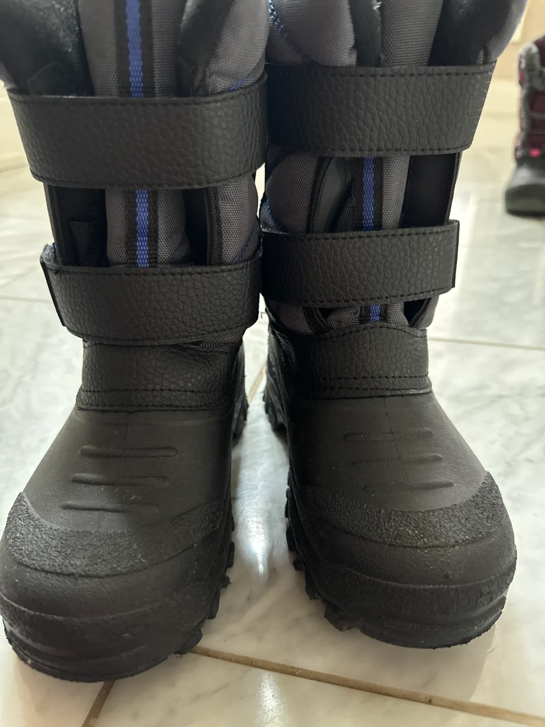 Gray Wolf Winter Boots image indicator(2)