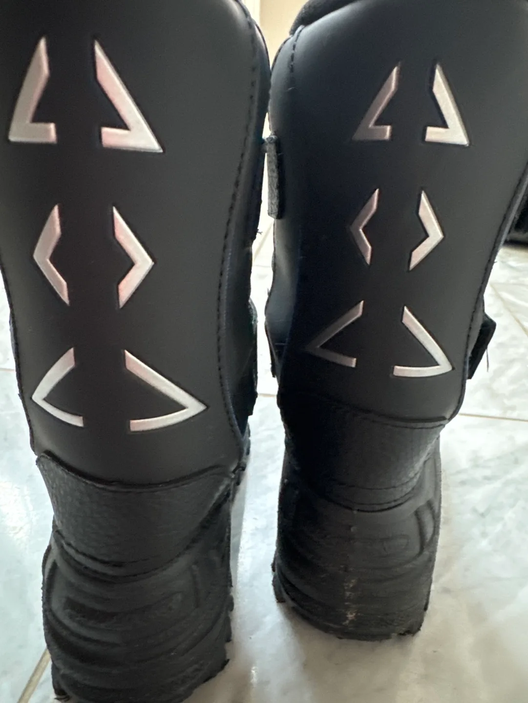 Gray Wolf Winter Boots image indicator(3)