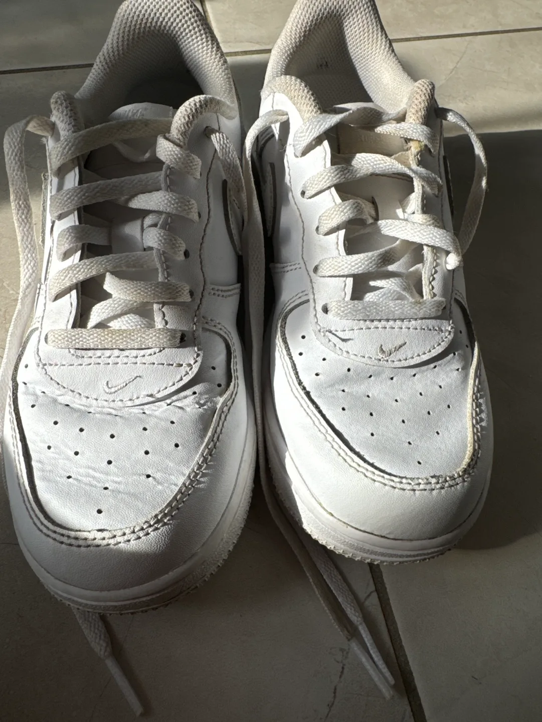 Nike Air Force 1 Low image indicator(3)