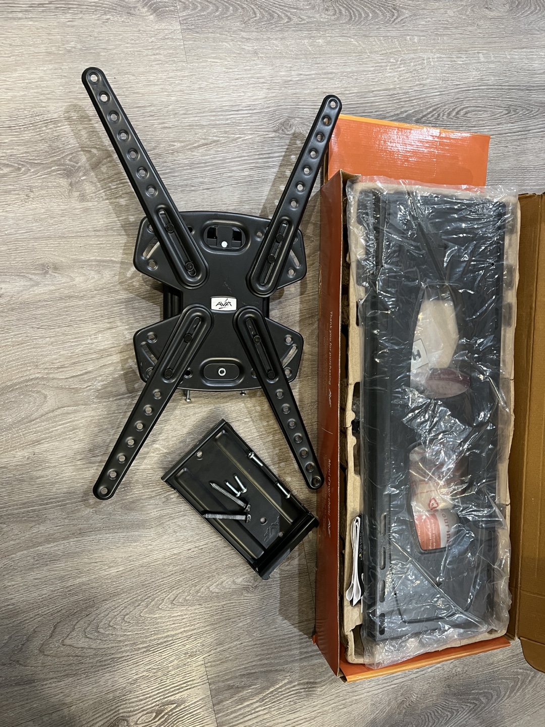 Tilt and Turn TV Wall Mount 32-100 Inch - photo 4